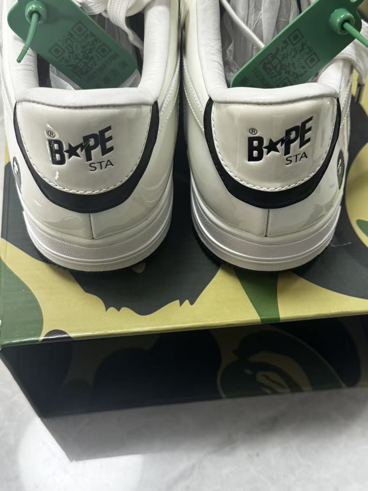 Bape Bape Low-Top Sneakers Size US 12 / EU 45 - 2 Thumbnail