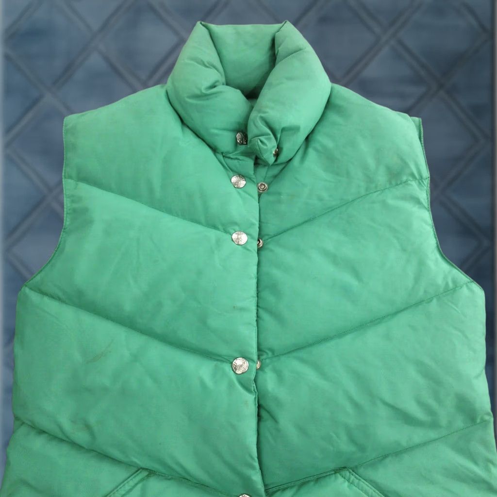 Vintage VINTAGE REI Co-op Puffer Vest Womens Small Green Goose Down Snap High Neck 70s Size S / US 4 / IT 40 - 1 Thumbnail