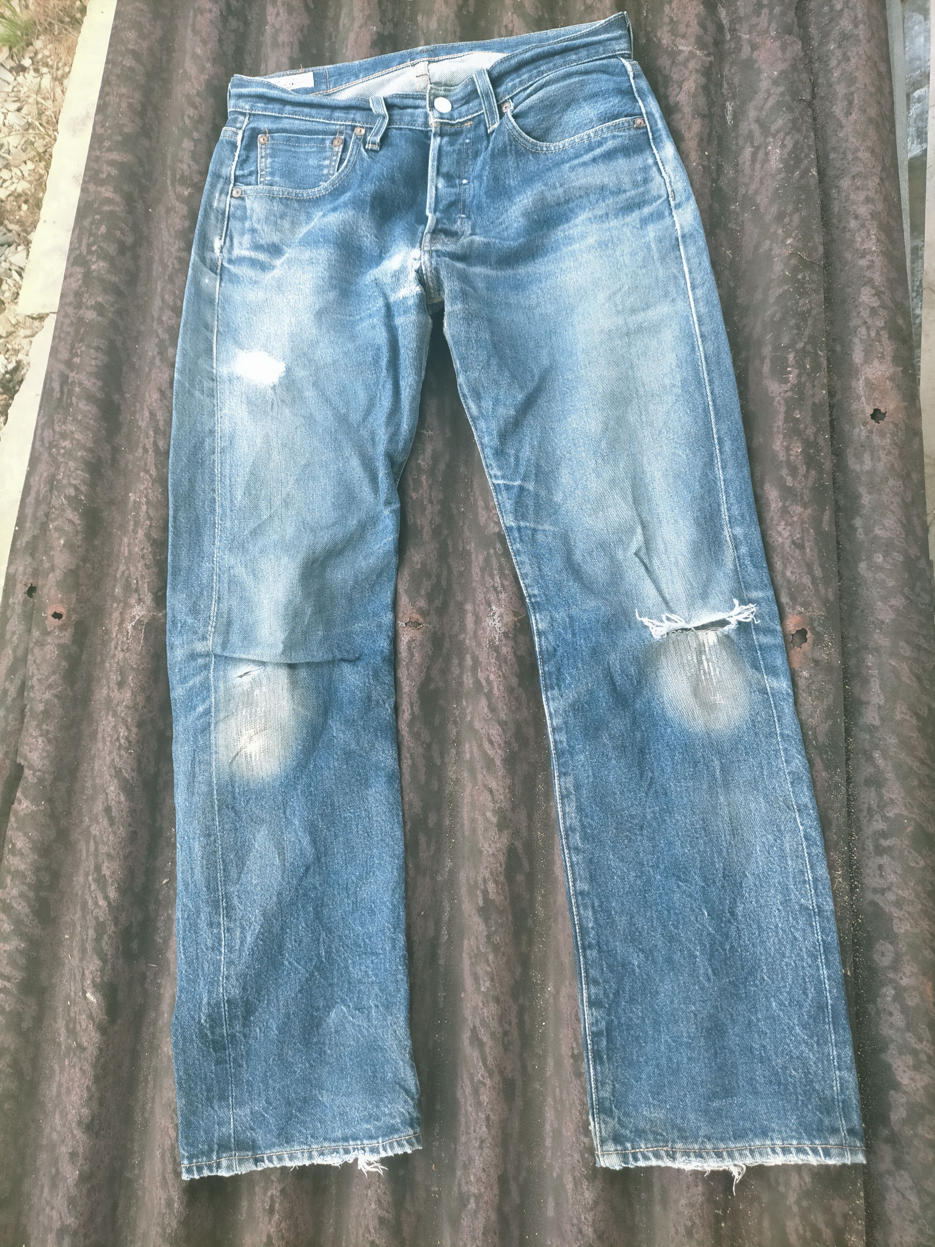 Levi's Vintage Clothing 🔥 Vintage Levis 501 Big E Selvedge Distressed Jeans Size US 30 / EU 46 - 1 Thumbnail