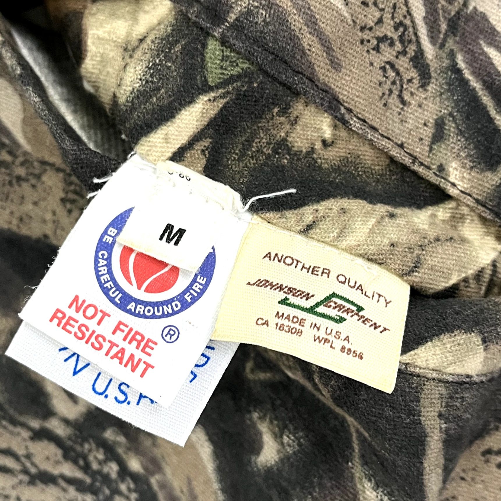 Vintage JOHNSON GARMENT Vest Mens Medium Blaze Orange Green Camo Reversible Hunting USA Size 40R - 3 Thumbnail