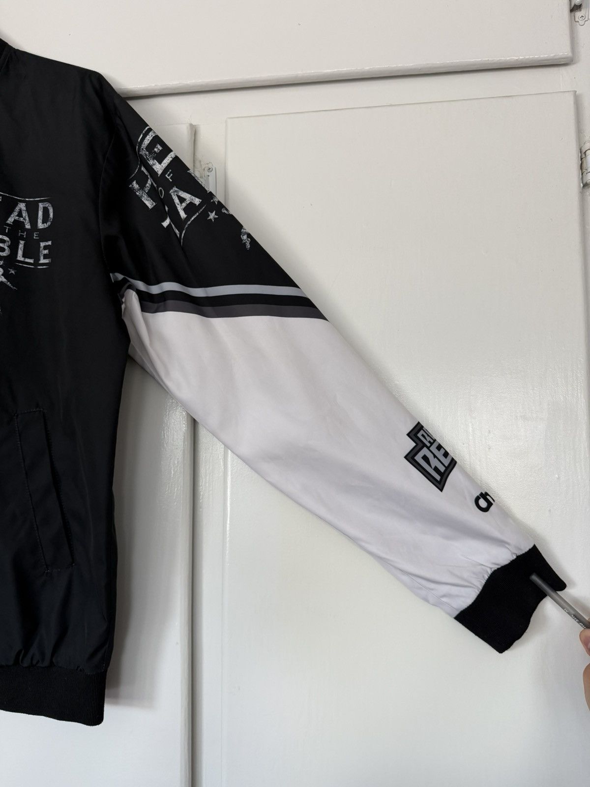 Chalk Line CHALK LINE WWE ROMAN REIGNS HEAD OF THE TABLE JACKET WRESTLE Size US L / EU 52-54 / 3 - 10 Thumbnail