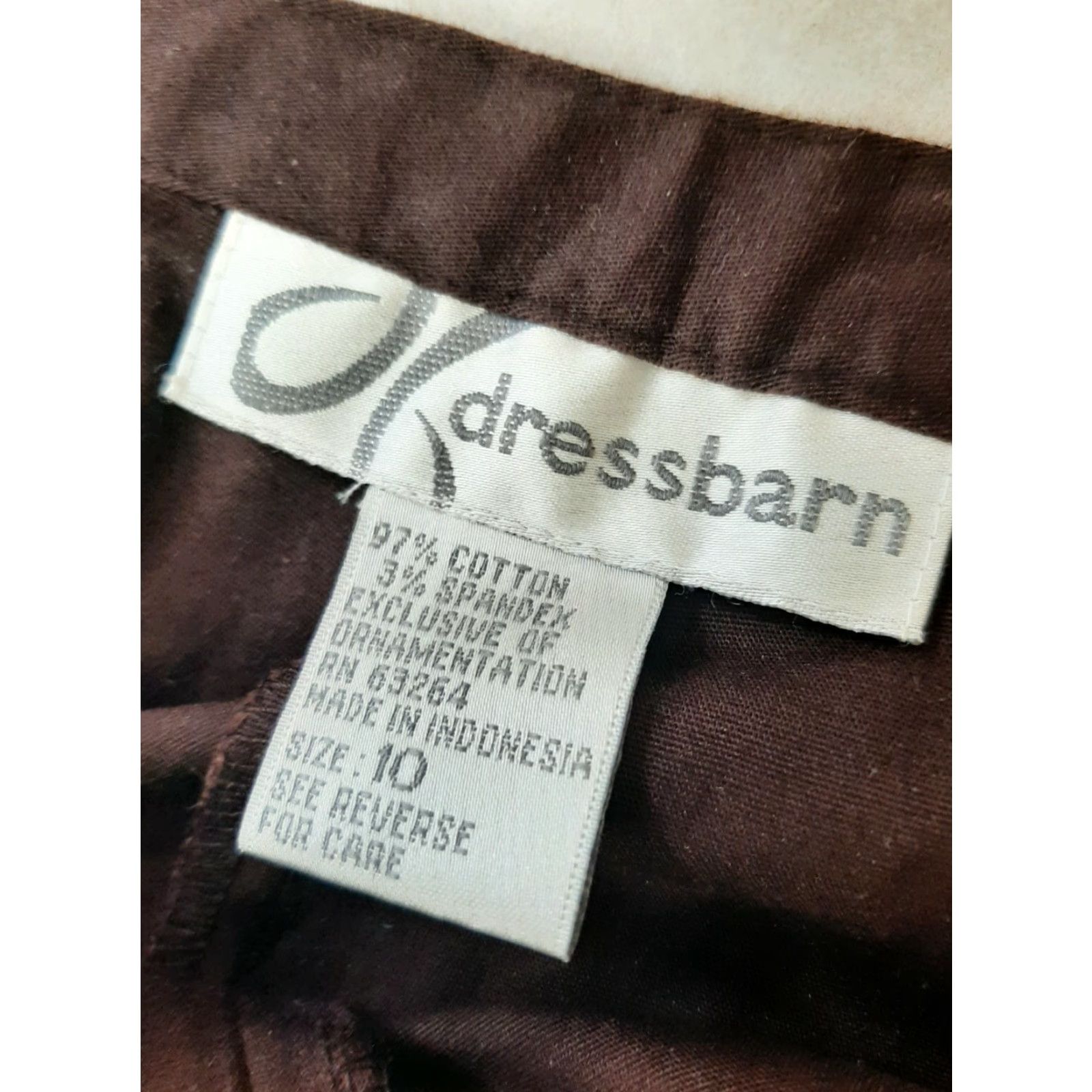 Vintage Dressbarn Women's Pants Capri Brown Beaded Slacks Size 10 Regular Inseam 23" Flat Front Pockets Belt Loops Elastic Waist Size 32" / US 10 / IT 46 - 4 Thumbnail