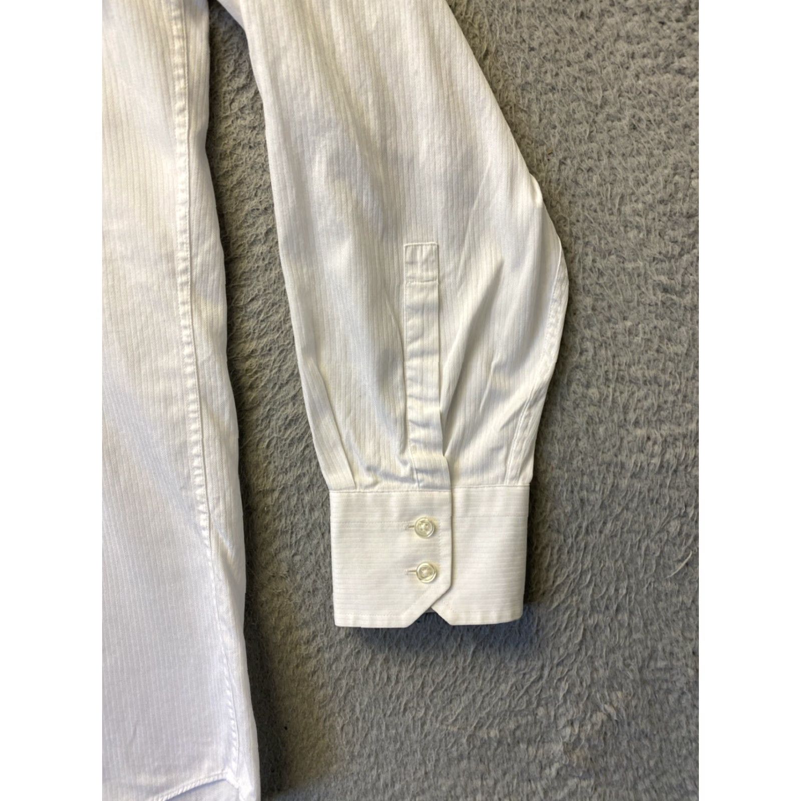 Hugo Boss VINTAGE Hugo Boss Men Shirt Long Sleeve Casual Travel Cotton White L 16 32/33 Size US L / EU 52-54 / 3 - 2 Thumbnail