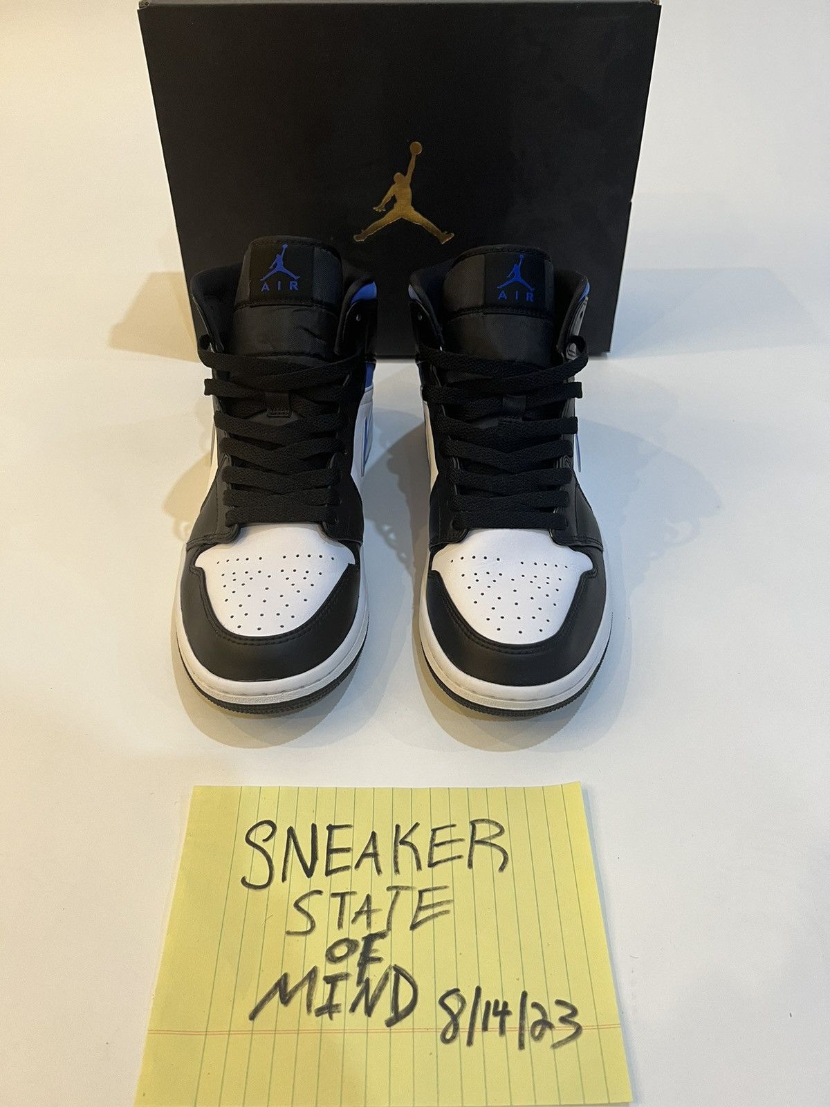 Jordan Brand × Nike AIR JORDAN 1 MID “RACER BLUE” SIZE: 9 FAST SHIPPING Size US 9 / EU 42 - 4 Thumbnail
