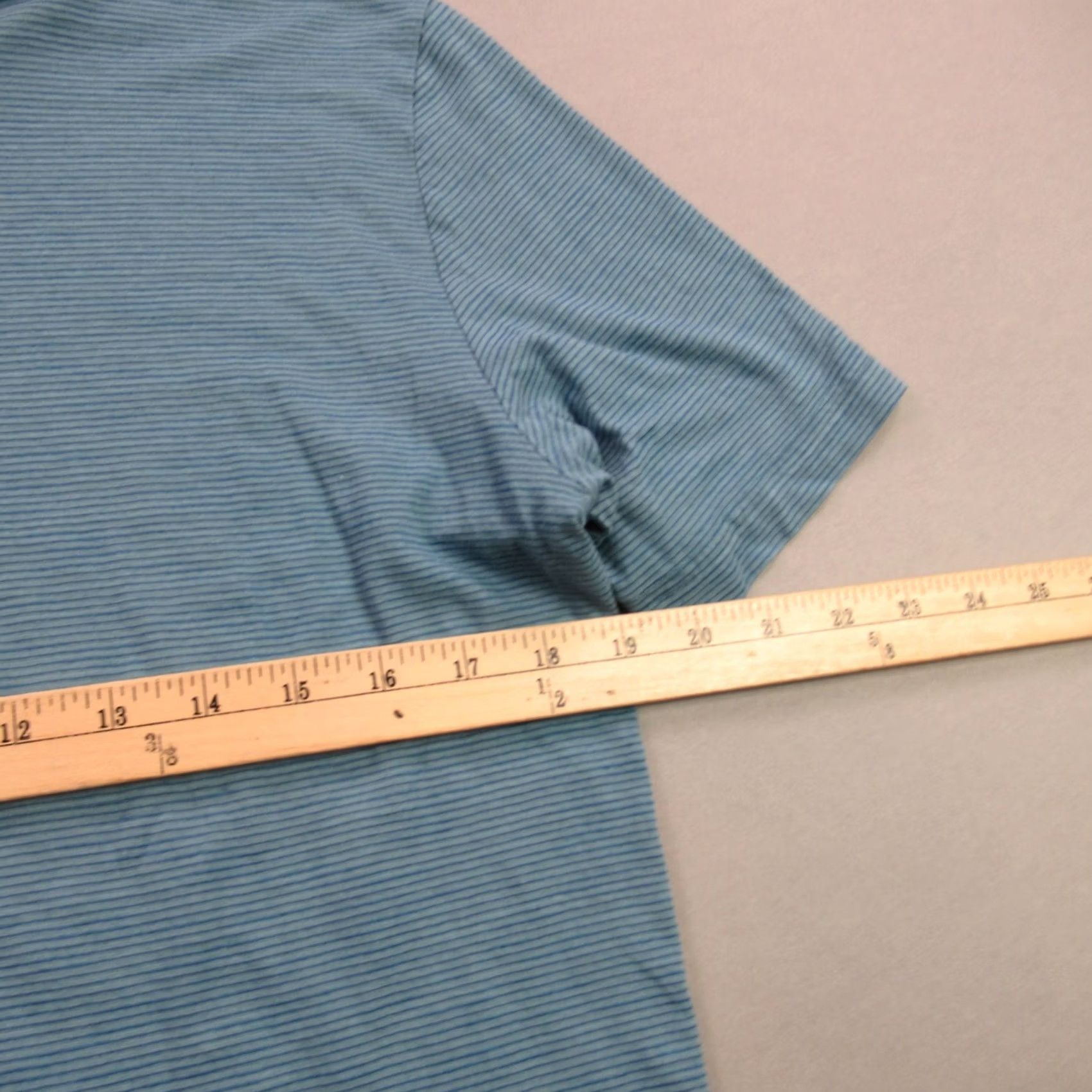 TravisMathew Travis Mathew Shirt Mens Medium Short Sleeve V Neck Stretch Lightweight Size US M / EU 48-50 / 2 - 7 Thumbnail