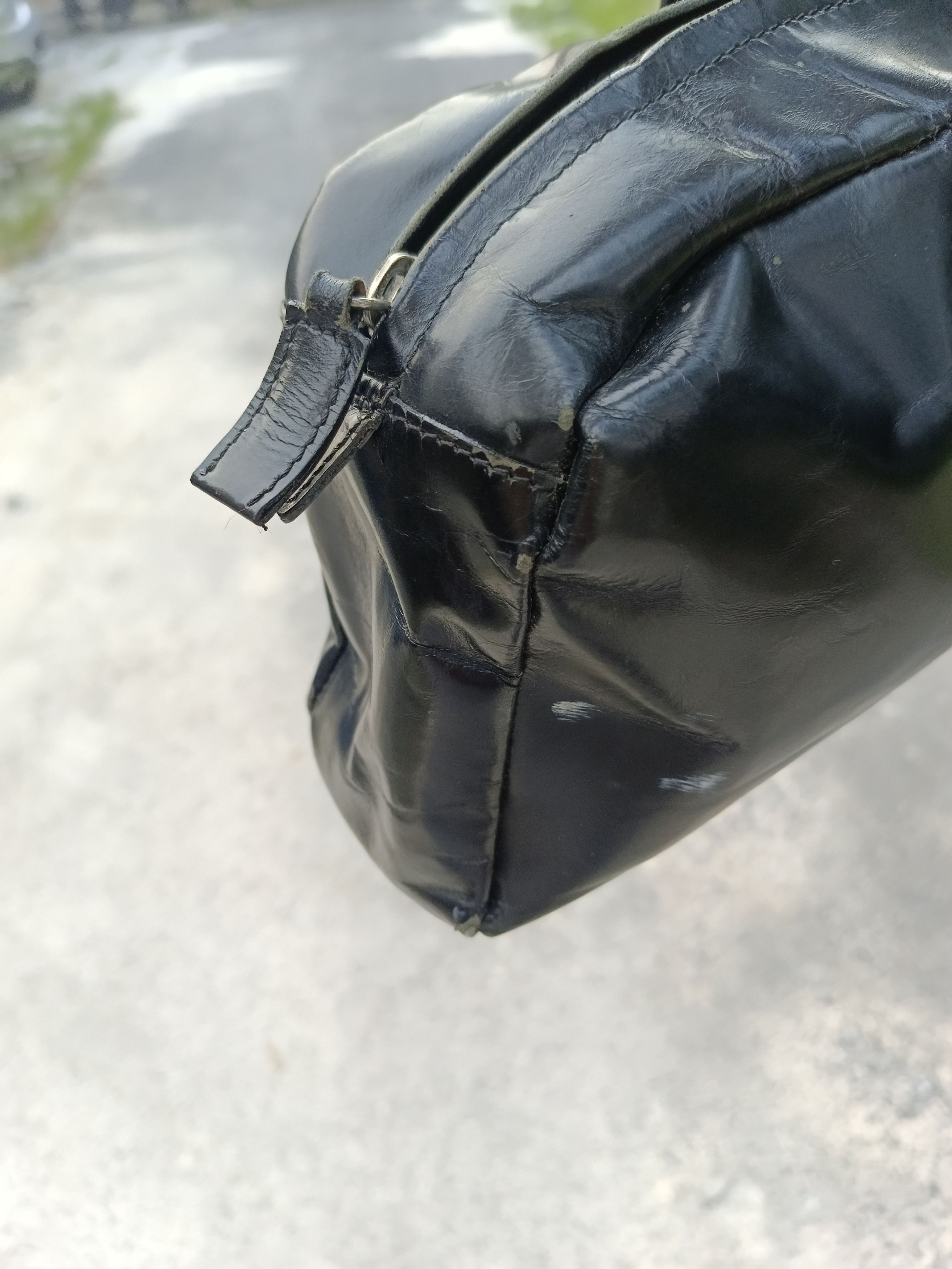 Issey Miyake × Leather ISSEY MIYAKI TSUMORI DUFFLE/GYM LEATHER BAG Size ONE SIZE - 6 Thumbnail