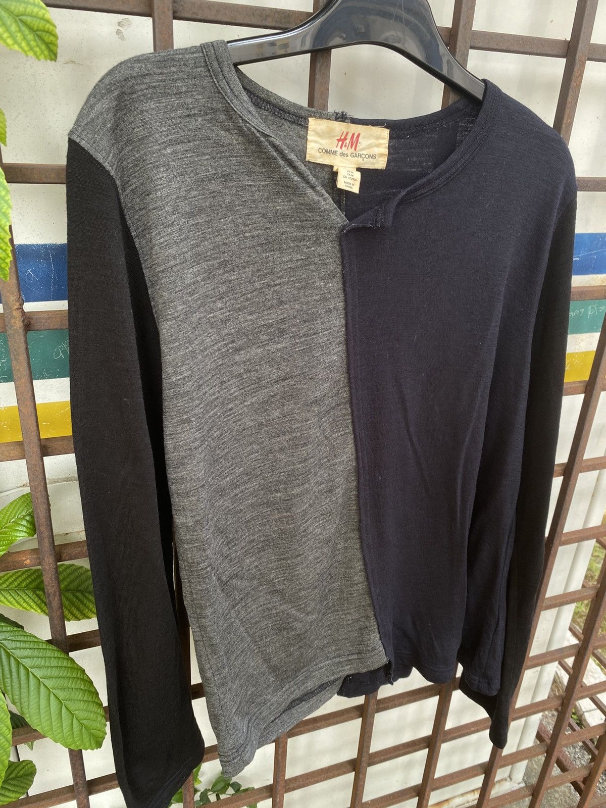 Comme des Garcons × H&M H&M Comme Des Garcons Asymmetrical Wool Longsleeve Size M / US 6-8 / IT 42-44 - 3 Thumbnail