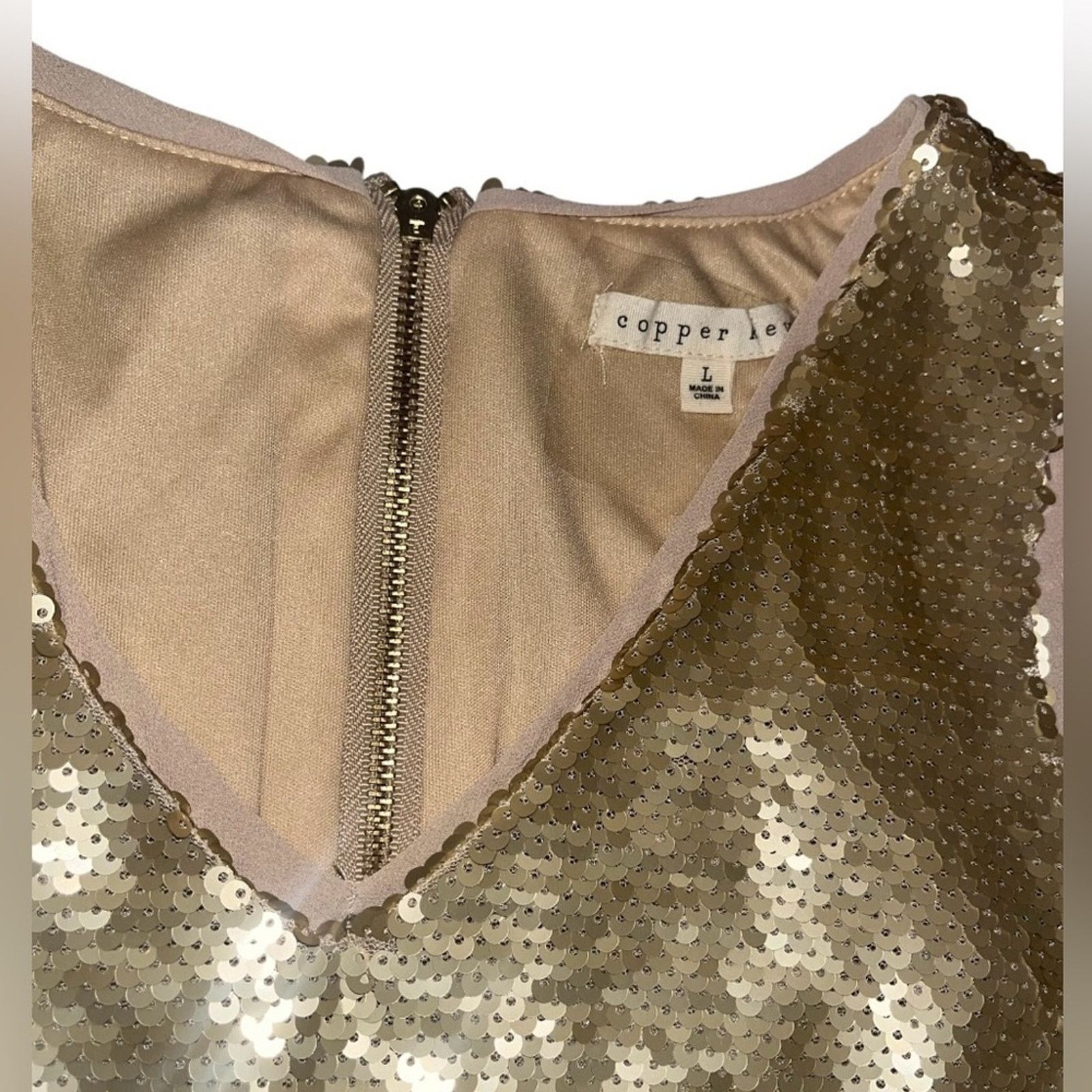 The Unbranded Brand Copper Key gold sequined mini dress, size Large Size L / US 10 / IT 46 - 6 Thumbnail