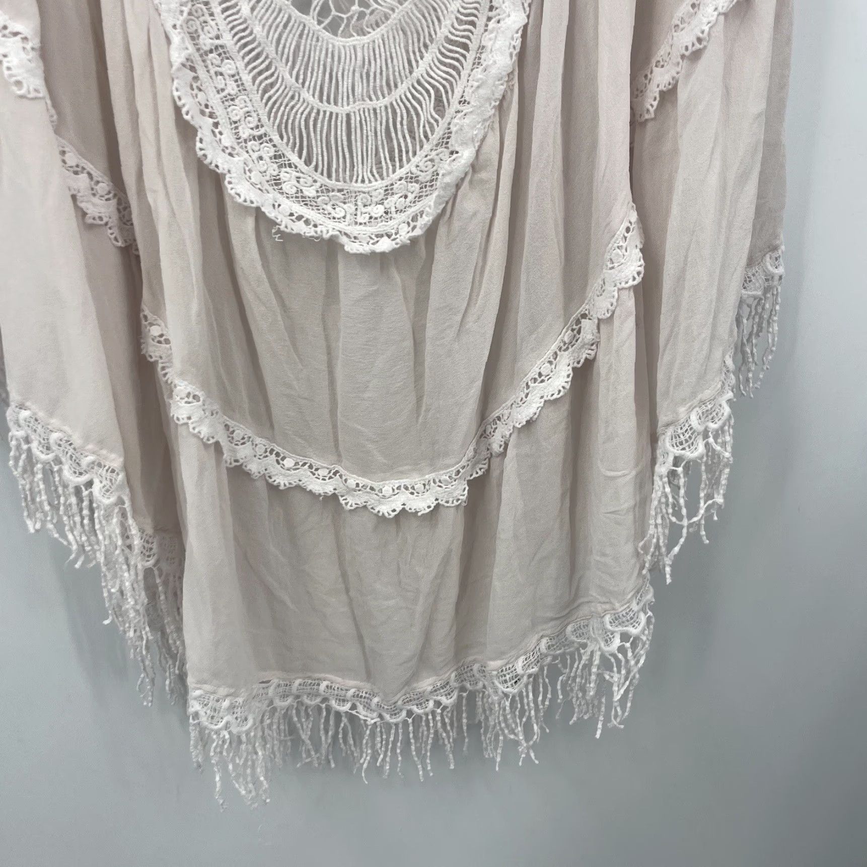 Vintage AGUA BENDITA Silk Poncho Cover Up Women One Size Pink Fringe Beach 3/4 Sleeve Adult One Size Pink Womens Summer Poncho Size ONE SIZE - 4 Thumbnail