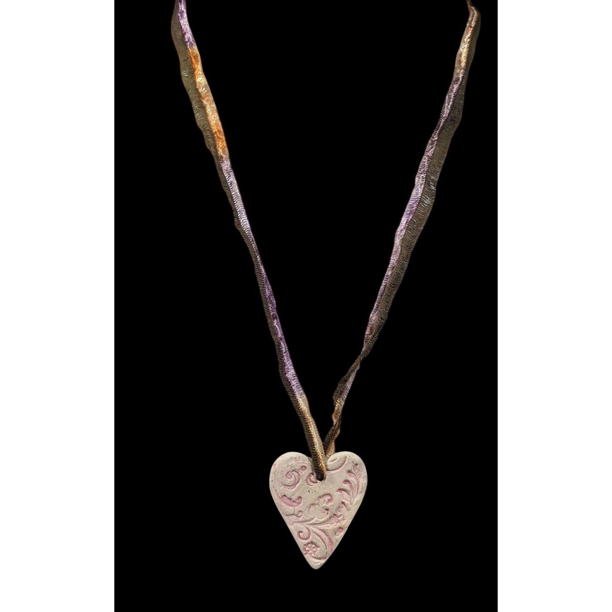 Other Handmade Coquette Victorian Themed Pink Heart Necklace Size ONE SIZE - 3 Thumbnail