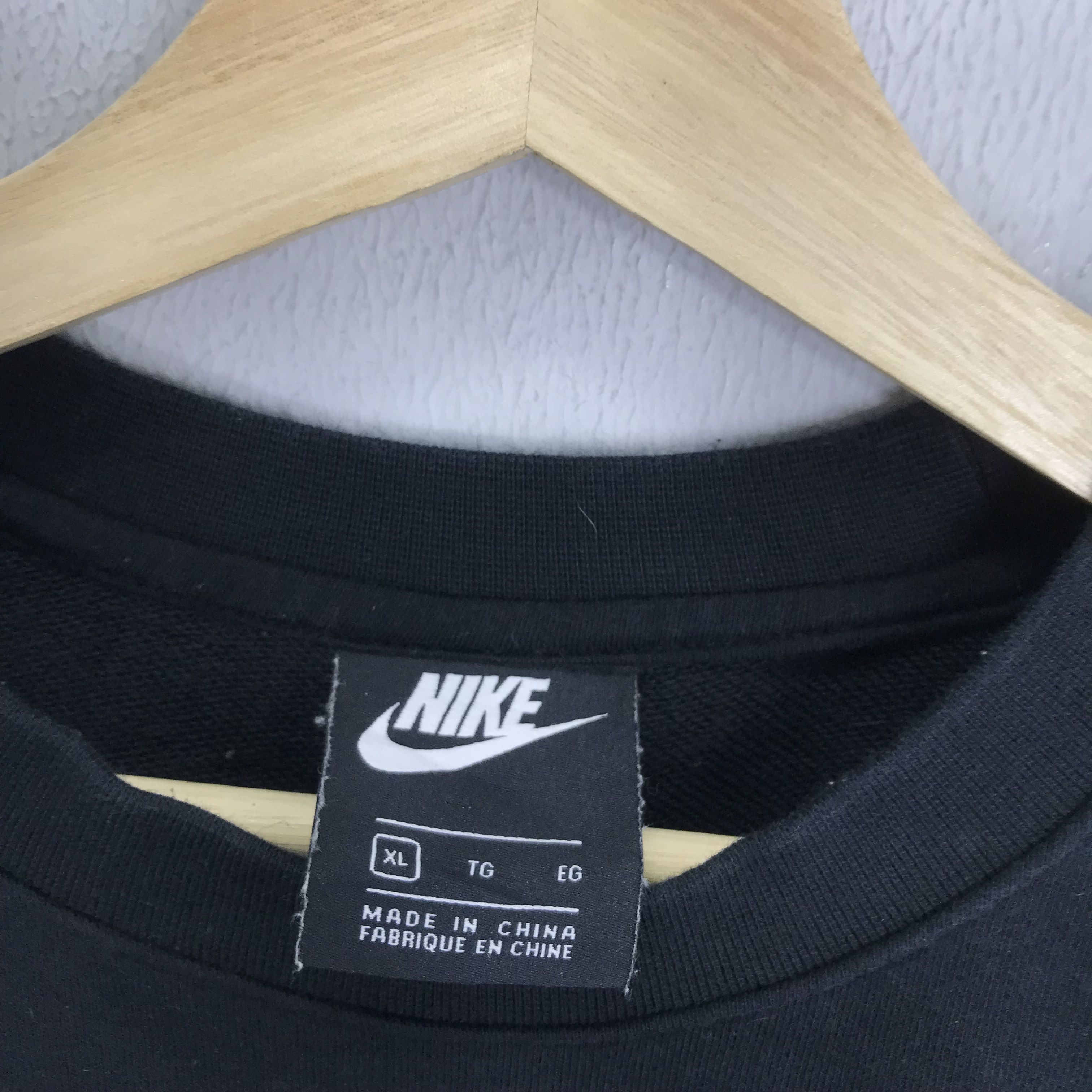 Nike Vintage Nike Swoosh Black Sweatshirt - 198 Size US XL / EU 56 / 4 - 5 Thumbnail