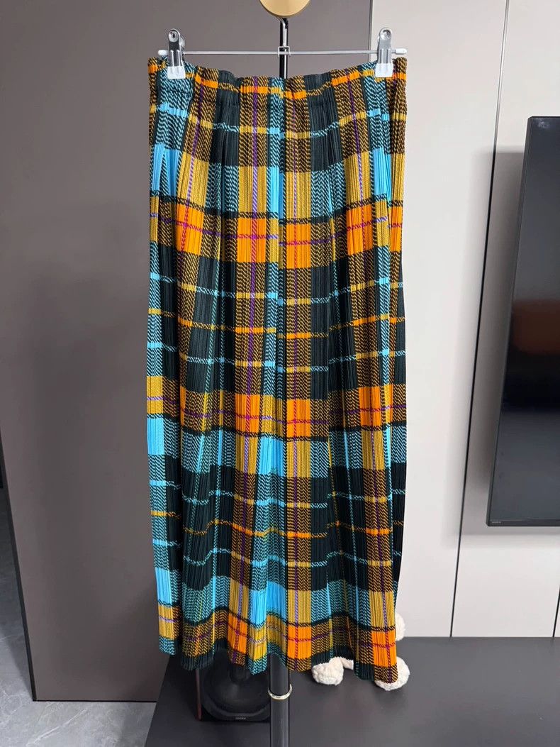 Issey Miyake Issey Miyake size:3 A medieval college-style checkered ski Size 22" - 2 Thumbnail
