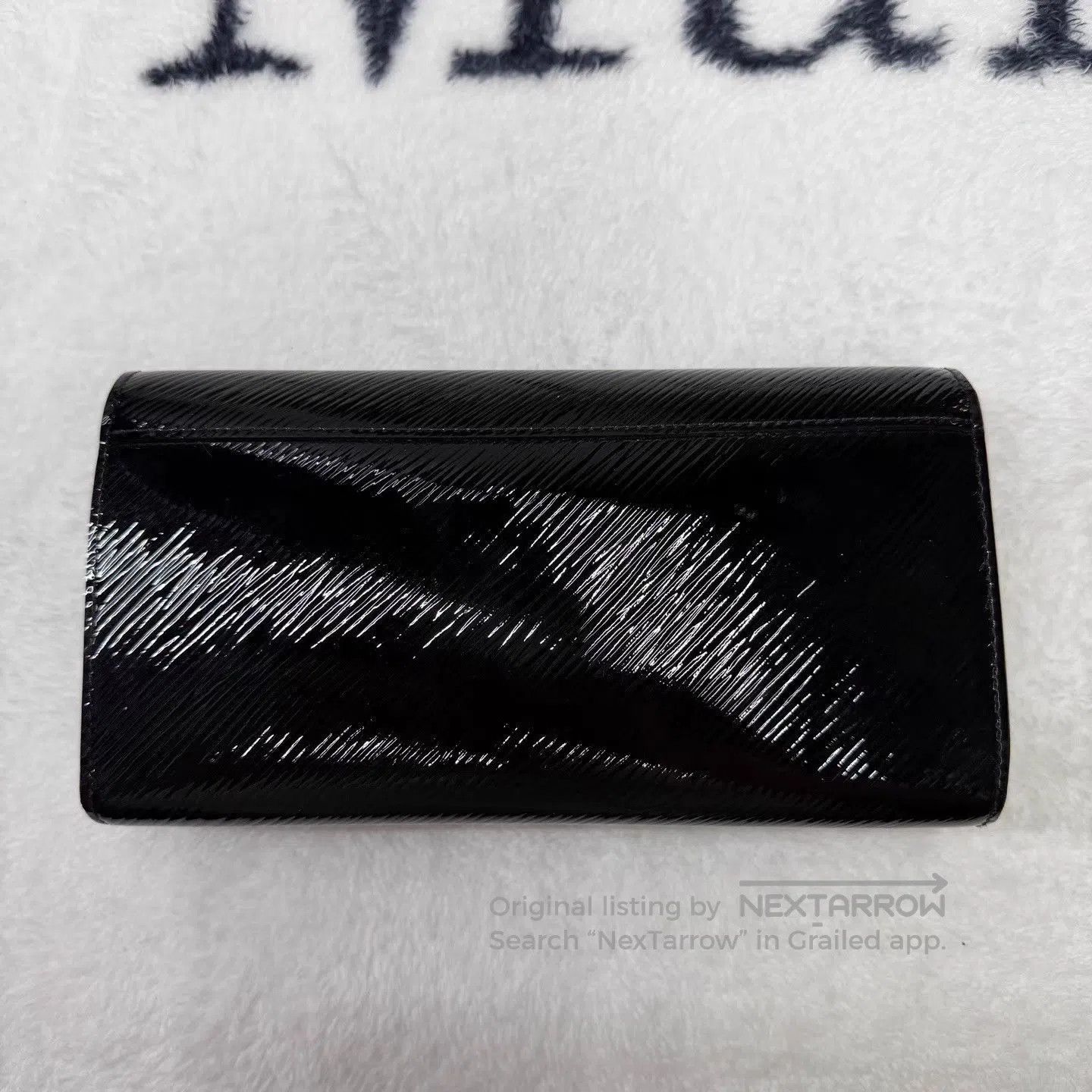 Louis Vuitton Black Textured Wallet with Metallic Logo Accent. Size ONE SIZE - 2 Thumbnail