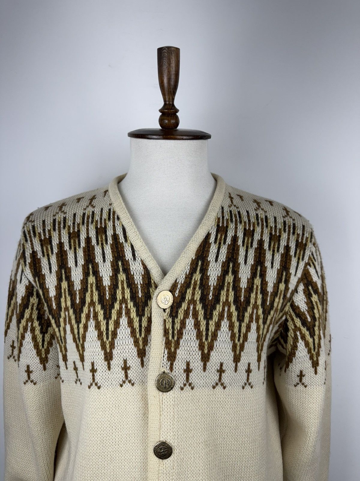Vintage Vintage 70-x White RAM Casual Cardigan Wool Sweater size L Size US L / EU 52-54 / 3 - 2 Thumbnail