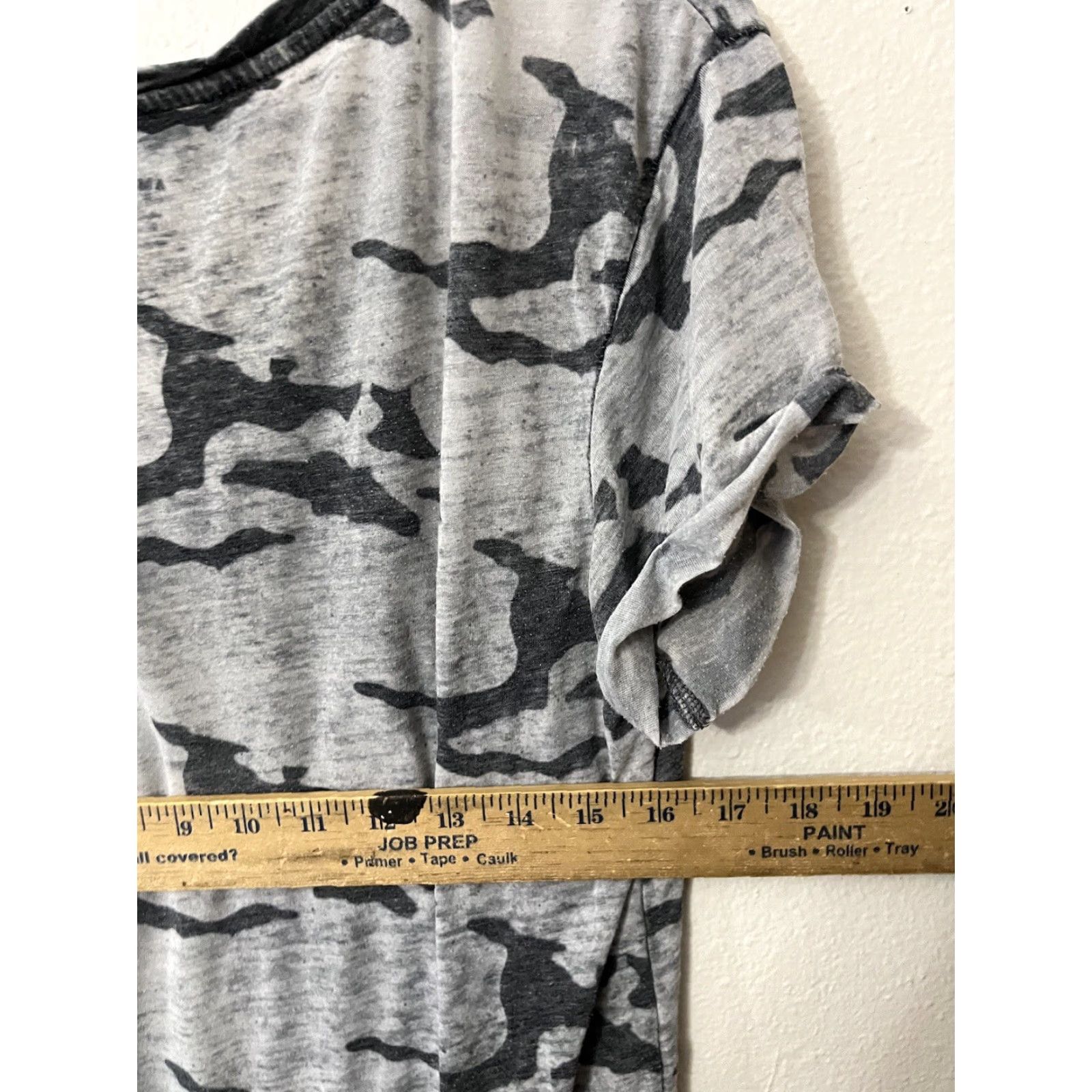 American Eagle Outfitters American Eagle Womens Lightweight Gray Camo T-Shirt Medium Short Sleeve Round Neck Casual Size M / US 6-8 / IT 42-44 - 4 Thumbnail