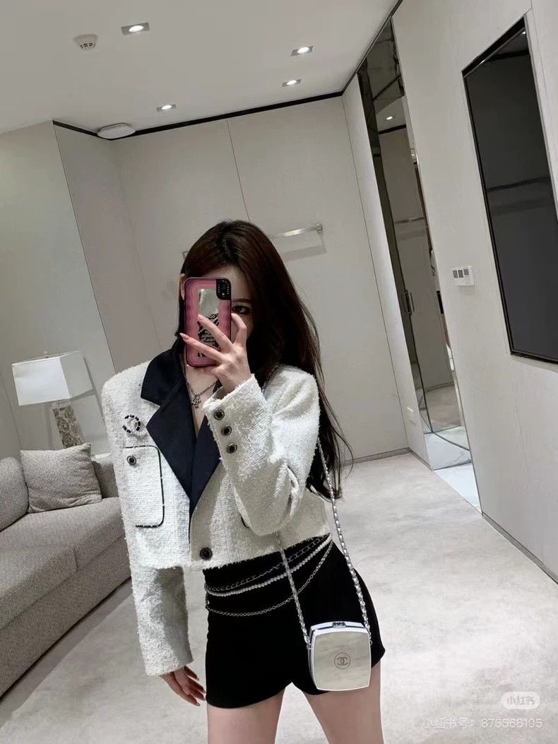 Chanel Chanel Early Spring Series Black and White Color Block Sho Size XXS / US 00 / IT 34 - 4 Thumbnail
