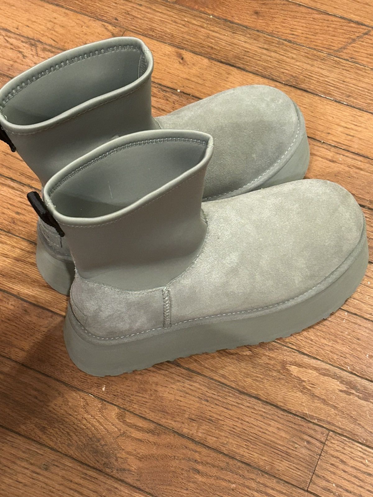Ugg New Ugg Women Suede Classic Size US 8 / IT 38 - 2 Thumbnail