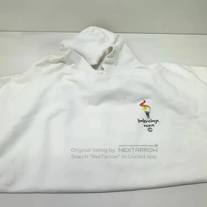 Balenciaga Balenciaga Unisex White Long Sleeve Sweatshirt. Size US XXS / EU 40 - 8 Thumbnail
