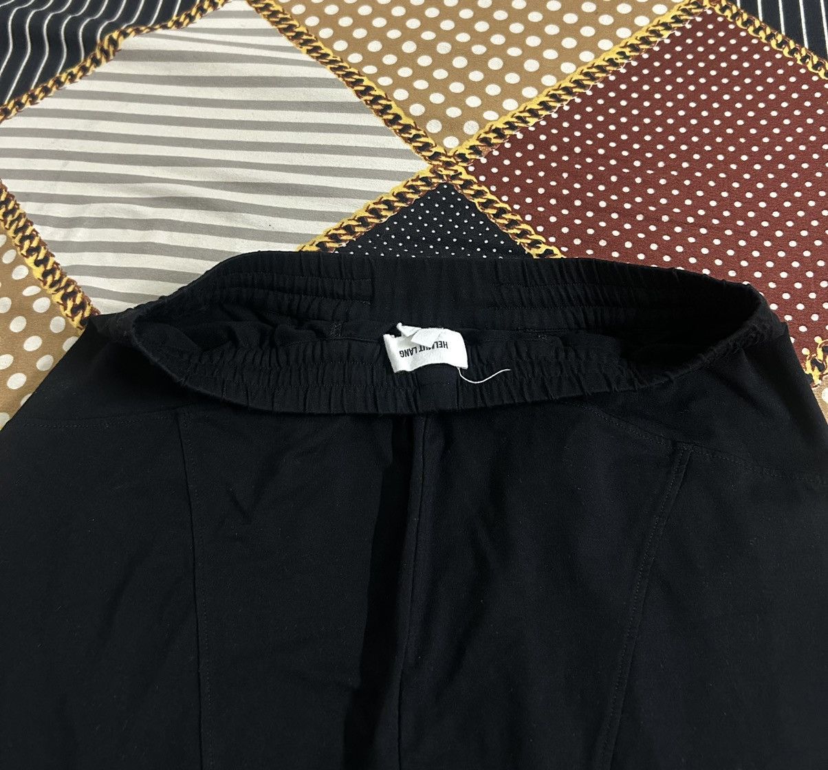 Helmut Lang HELMUT LANG BLACK SWEATSHORT Size 28" / US 6 / IT 42 - 16 Thumbnail