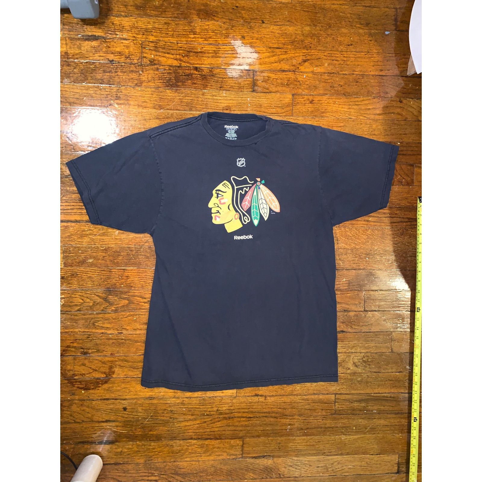 NHL Chicago Blackhawks Reebok Black NHL Hockey Large Fits Like M Size US M / EU 48-50 / 2 - 1 Thumbnail