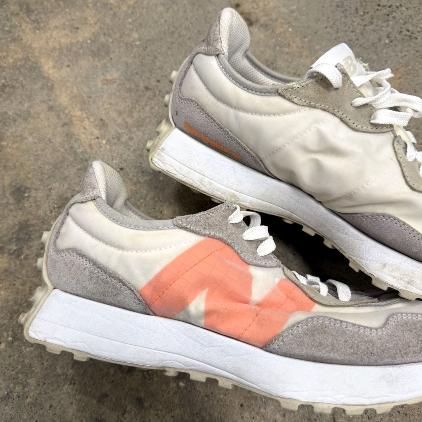 New Balance New Balance 327 MS327SS Sea Salt Bright Orange Sneakers Mens 10.5 Shoes or Sneakers Size US 10 / EU 43 - 3 Thumbnail