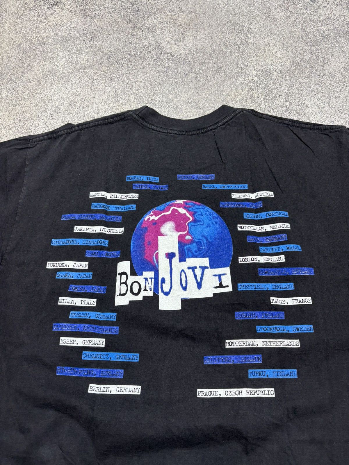 Band Tees × Bon Jovi × Vintage Vintage 1995 Bon Jovi Anytime Anywhere World Tour T-Shirt Size US M / EU 48-50 / 2 - 8 Thumbnail