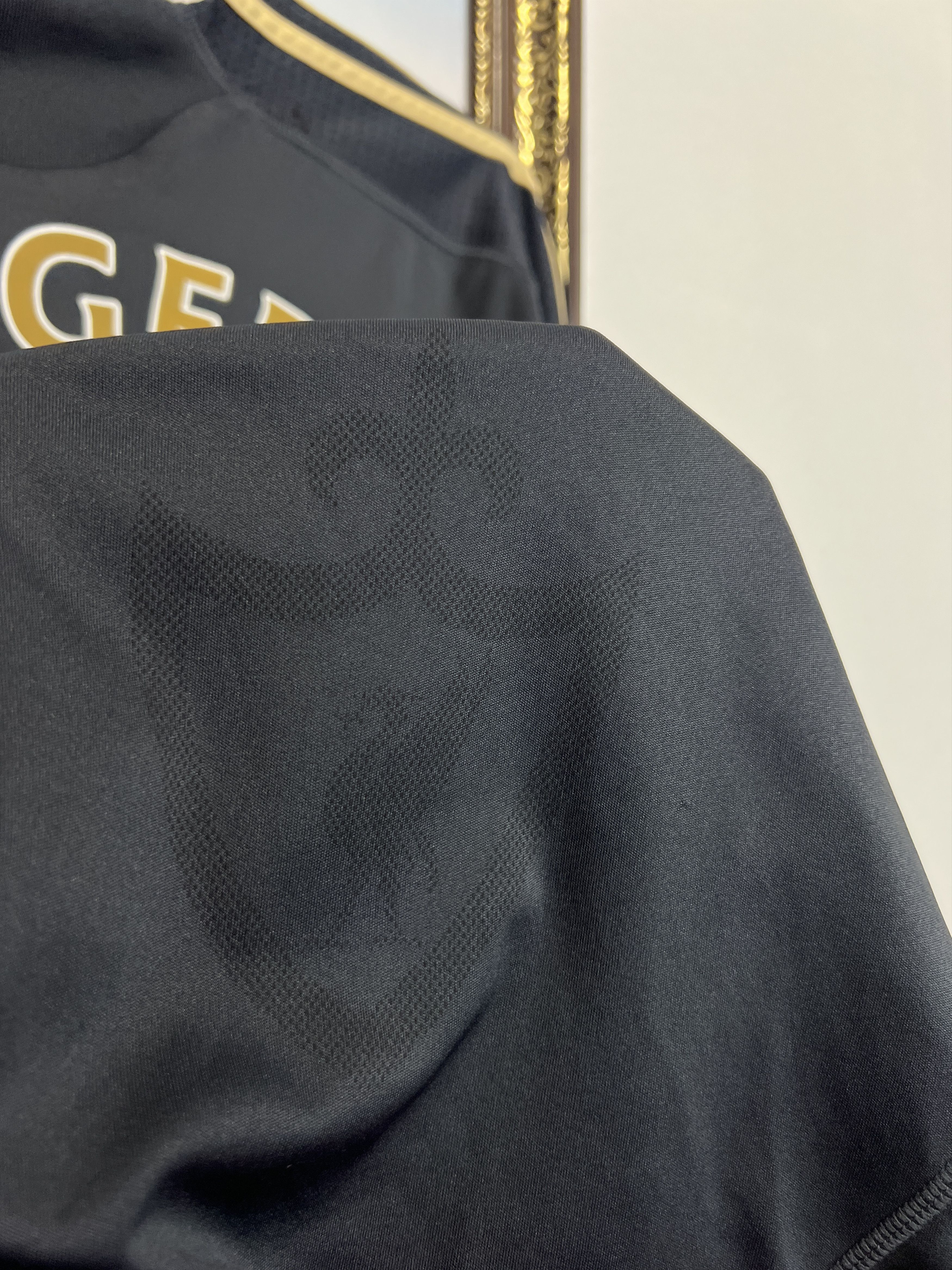 Adidas Liverpool Away football shirt Soccer #5 Agger Jersey Trikot Size US XXL / EU 58 / 5 - 11 Thumbnail