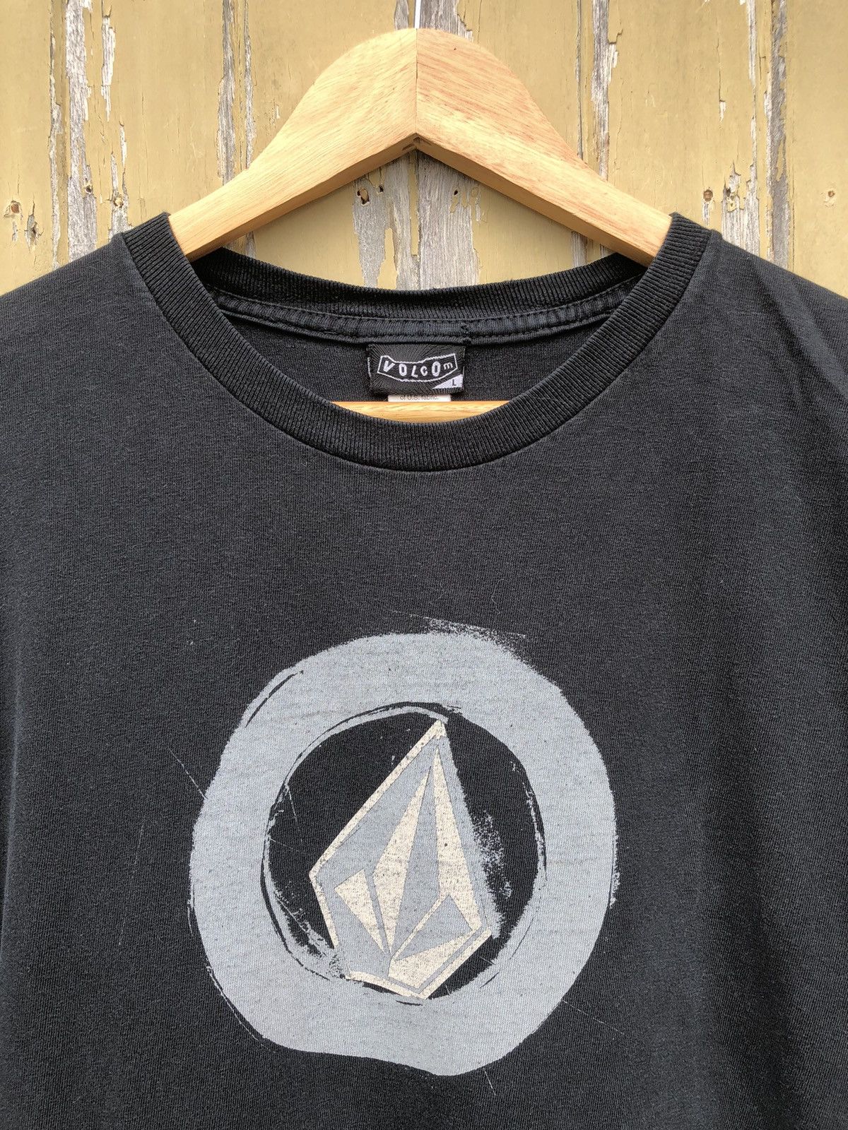 Vintage × Volcom Vintage Y2K Volcom Big Logo Tshirts Size US L / EU 52-54 / 3 - 2 Thumbnail