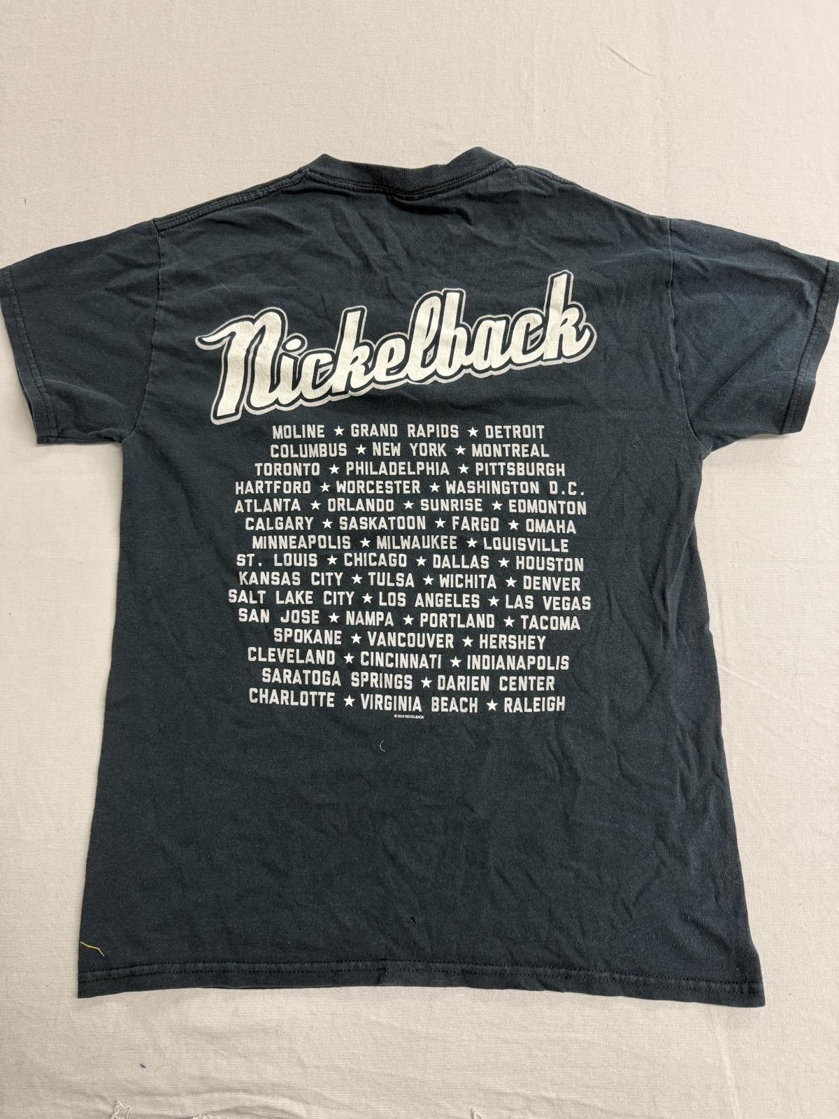 Gildan Nickelback Band Photo T-shirt - Album Here and Now Tour 2012 Size US S / EU 44-46 / 1 - 2 Thumbnail