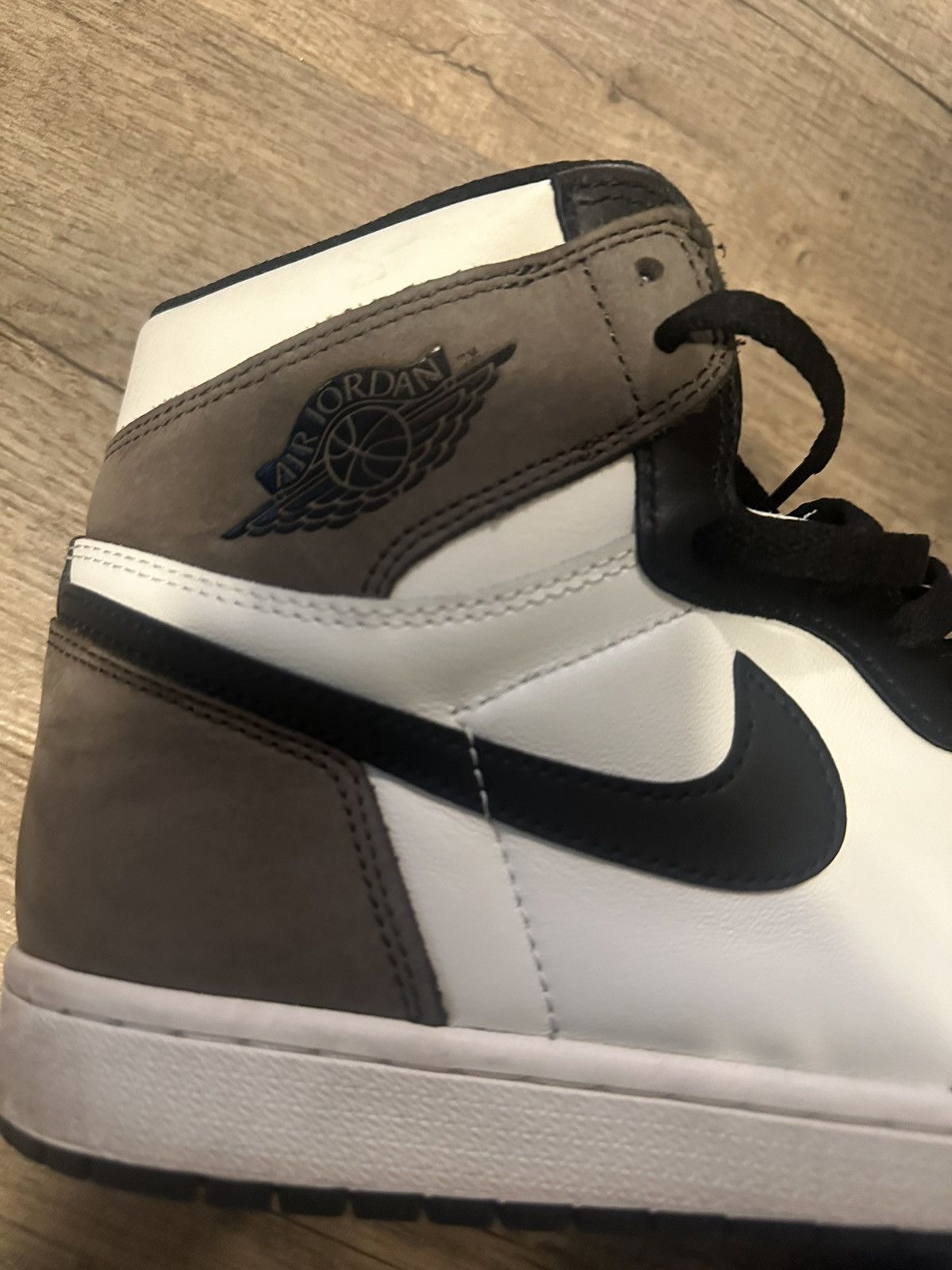 Jordan Brand Air Jordan 1 Retro High OG SIZE 11 Size US 11 / EU 44 - 5 Thumbnail