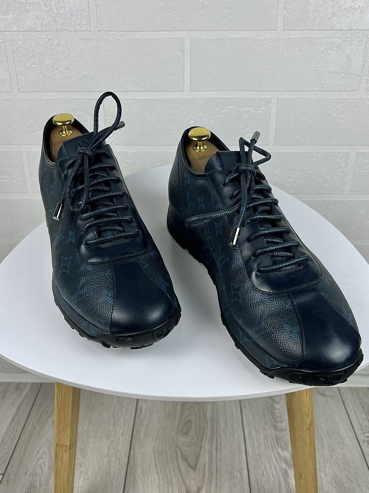 Louis Vuitton LOUIS VUITTON Sneakers Leather Trainers LV Monogram Logo Men Size US 10.5 / EU 43-44 - 5 Thumbnail