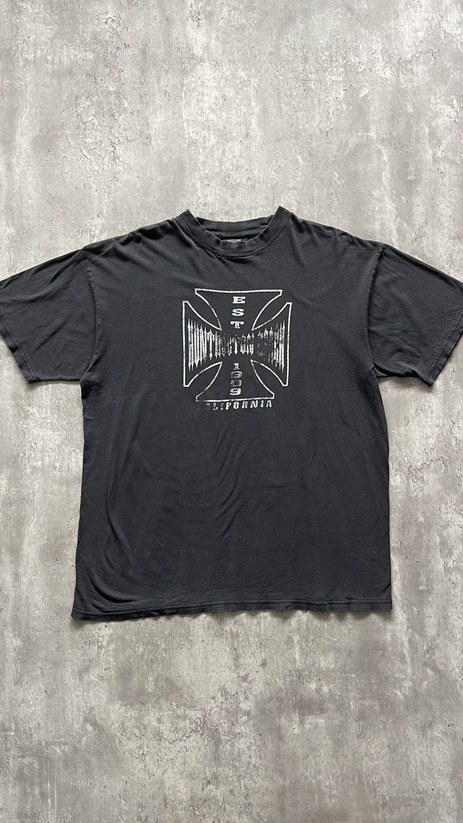 Band Tees × Vintage VINTAGE 1990S HUNTINGTON BEACH CALIFORNIA FADED TEE Size US XXL / EU 58 / 5 - 1 Thumbnail