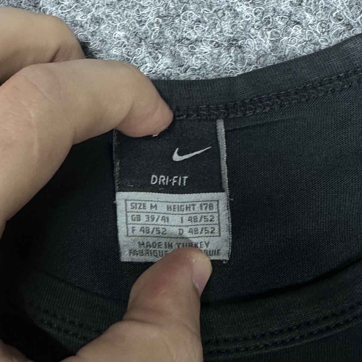 Nike VTG Nike Vest Size M Distressed Cotton Black 00s USA Hype Size US M / EU 48-50 / 2 - 6 Thumbnail
