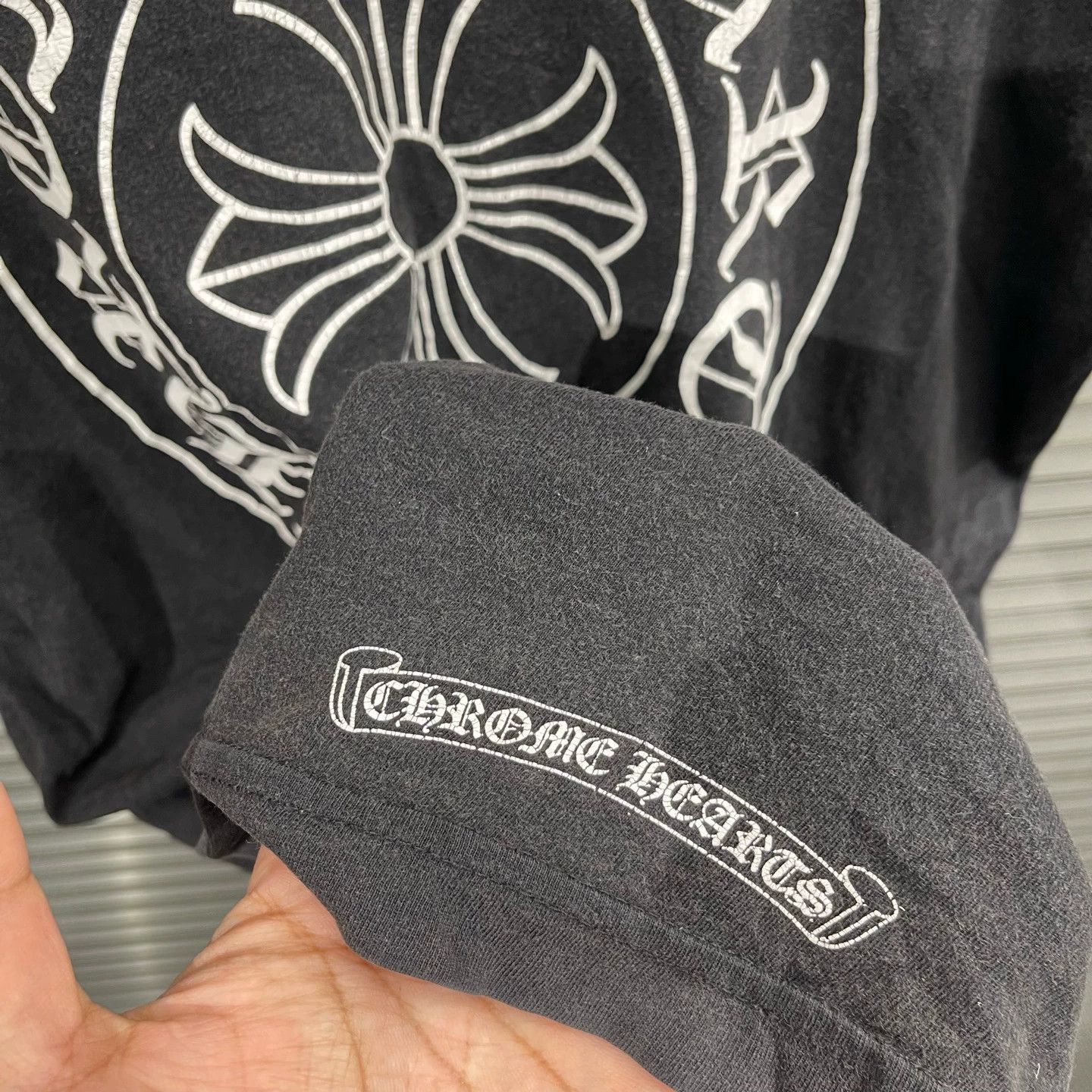 Chrome Hearts Chrome Hearts Classic Back Cross Short Sleeve L 9/10 Size US L / EU 52-54 / 3 - 7 Thumbnail