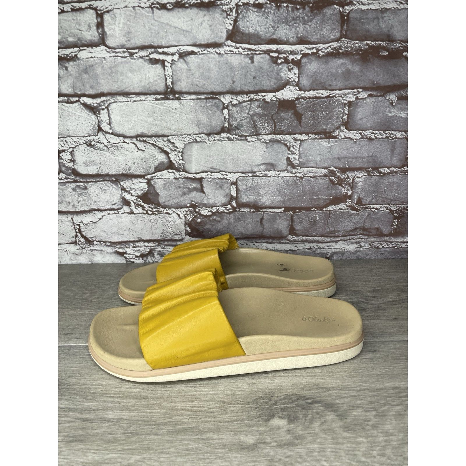Olukai Olukai Pihapiha Gold Leather Beach Slides Casual Sandals Wom Size US 10 / IT 40 - 19 Thumbnail