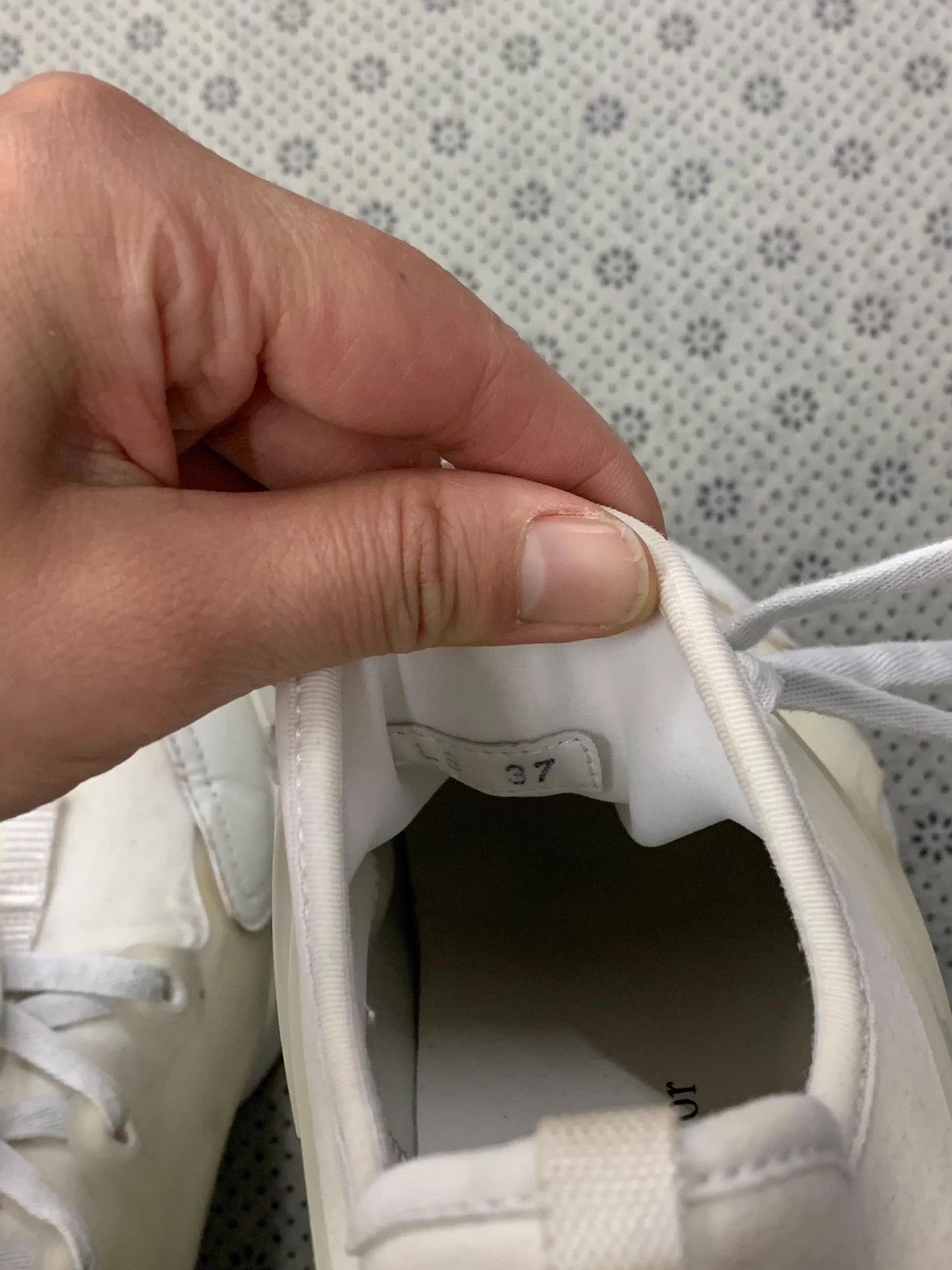 Dior Dior white dad shoe size 38 new Size US 7 / IT 37 - 5 Thumbnail
