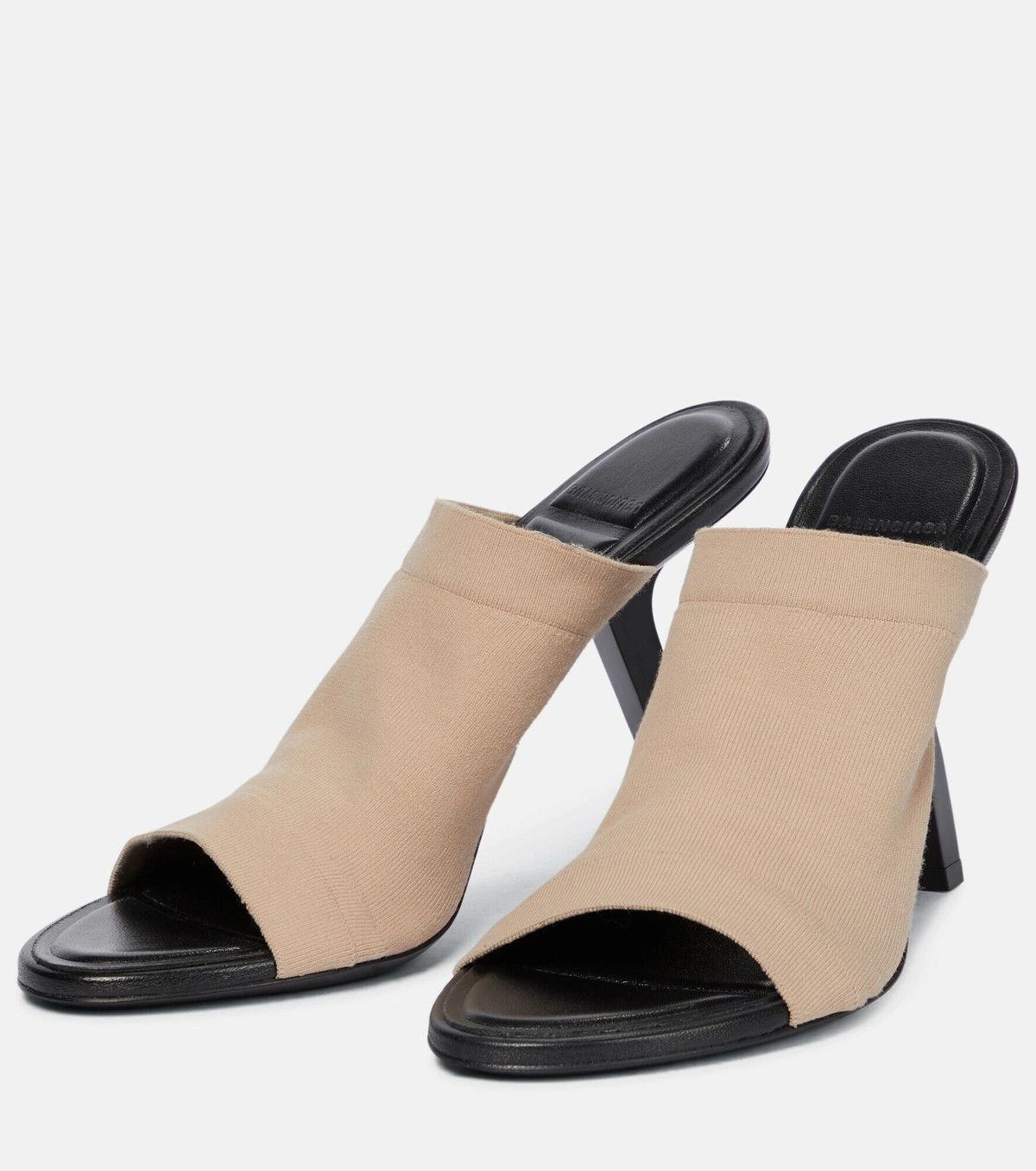 Balenciaga o1y0625 Mules in Beige Size US 5 / IT 35 - 2 Thumbnail