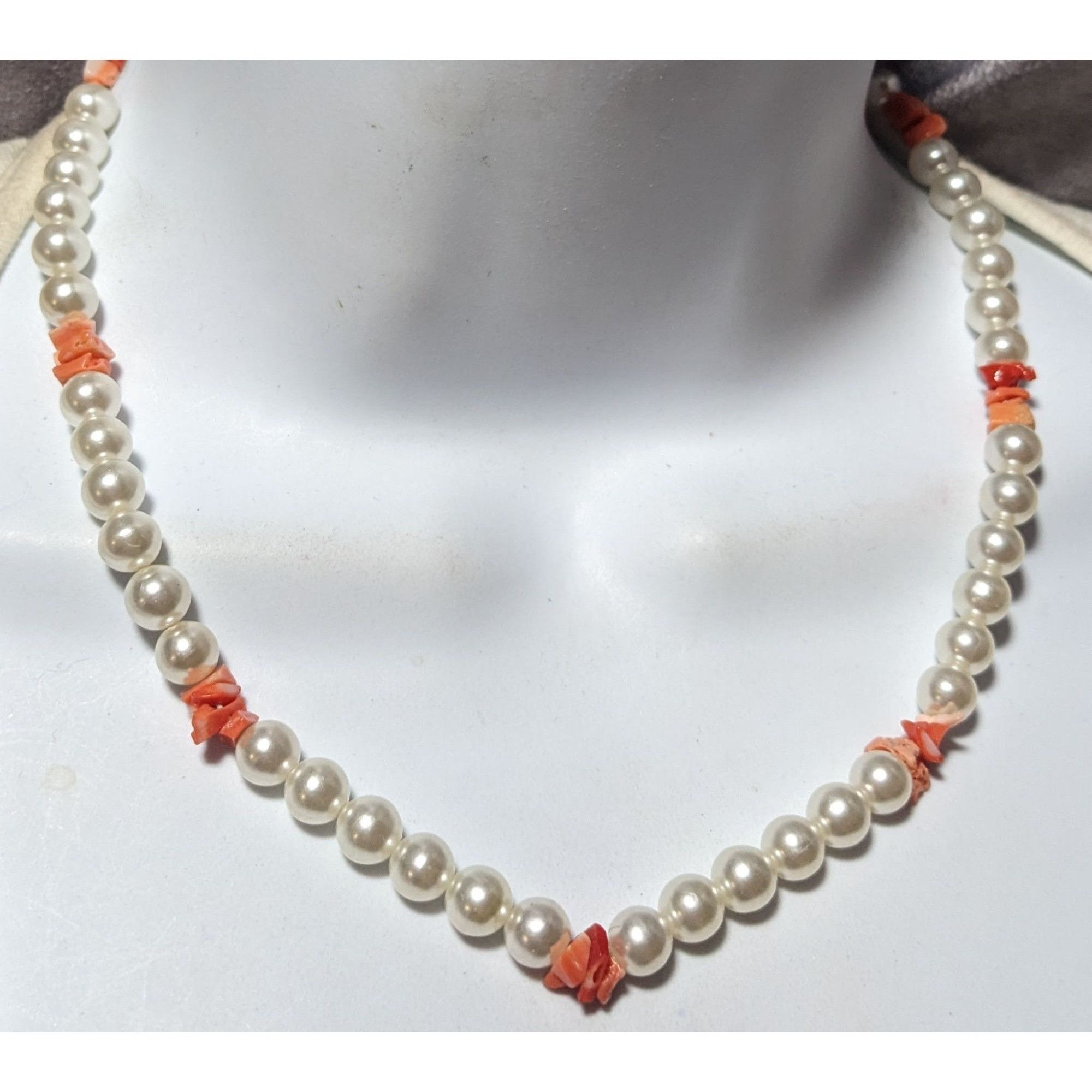 Other White Faux Pearl Beaded Coral Chip Necklace Size ONE SIZE - 6 Thumbnail