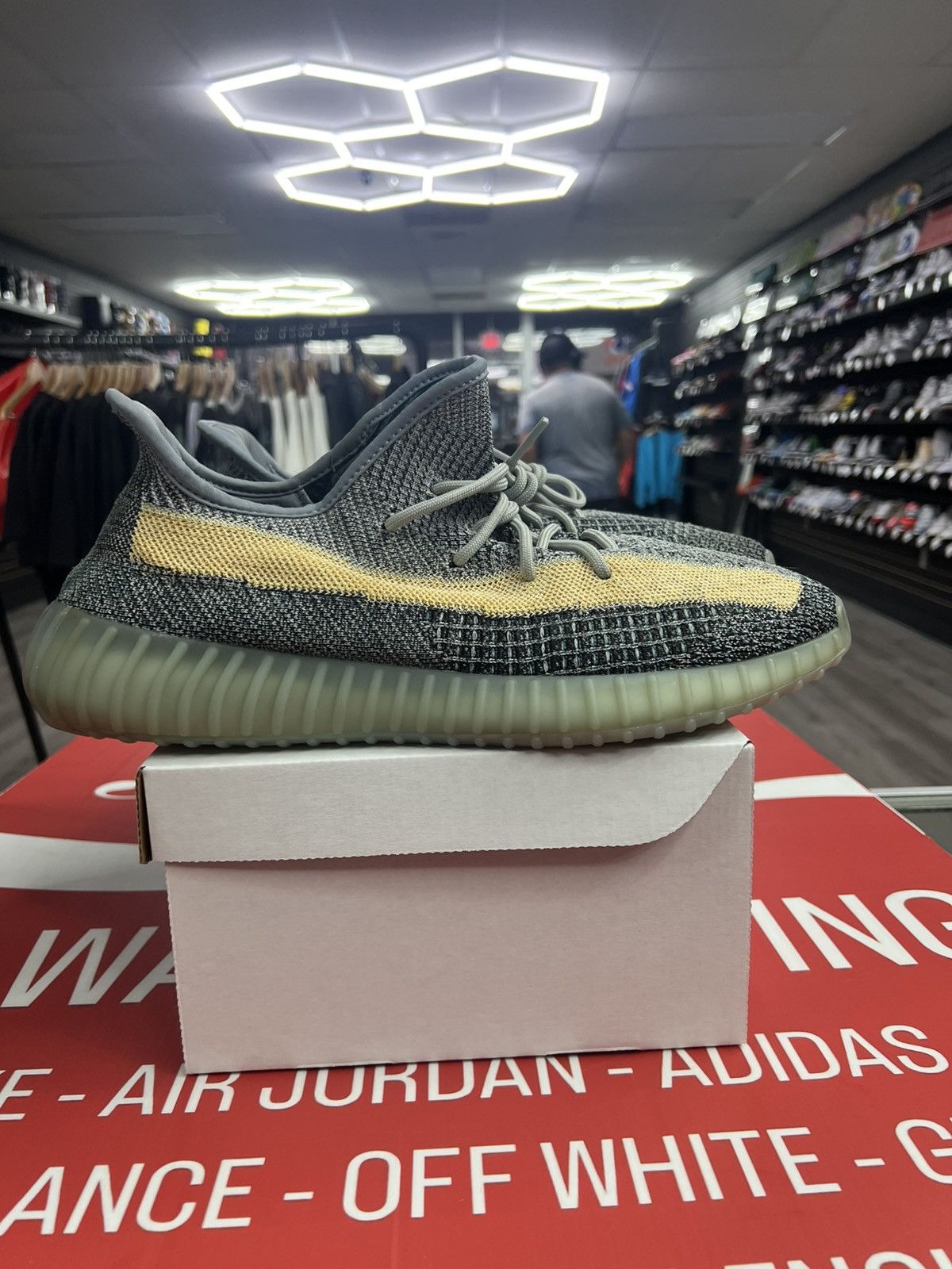 Adidas Yeezy Boost 350 V2 Ash Blue Size 14 GY7657