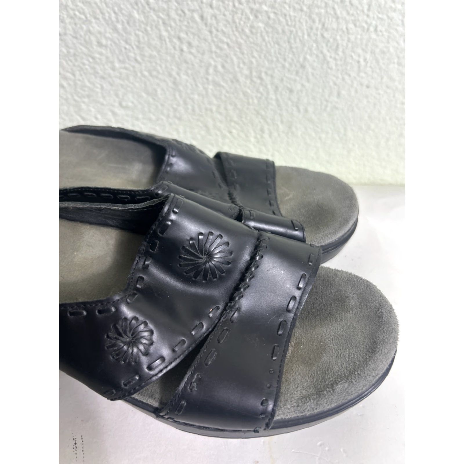 Dansko Dansko Open Toe Wedge Sandal Slip-On Black Leather Women US 10 40"} Size US 10 / IT 40 - 2 Thumbnail