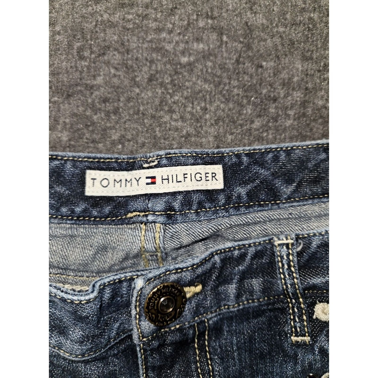 Tommy Hilfiger Tommy Hilfiger Capri Jeans Women 10 Low Rise Blue Crop Denim Logo Pockets 90s Hipster Preppy Womens Size 32" / US 10 / IT 46 - 2 Thumbnail