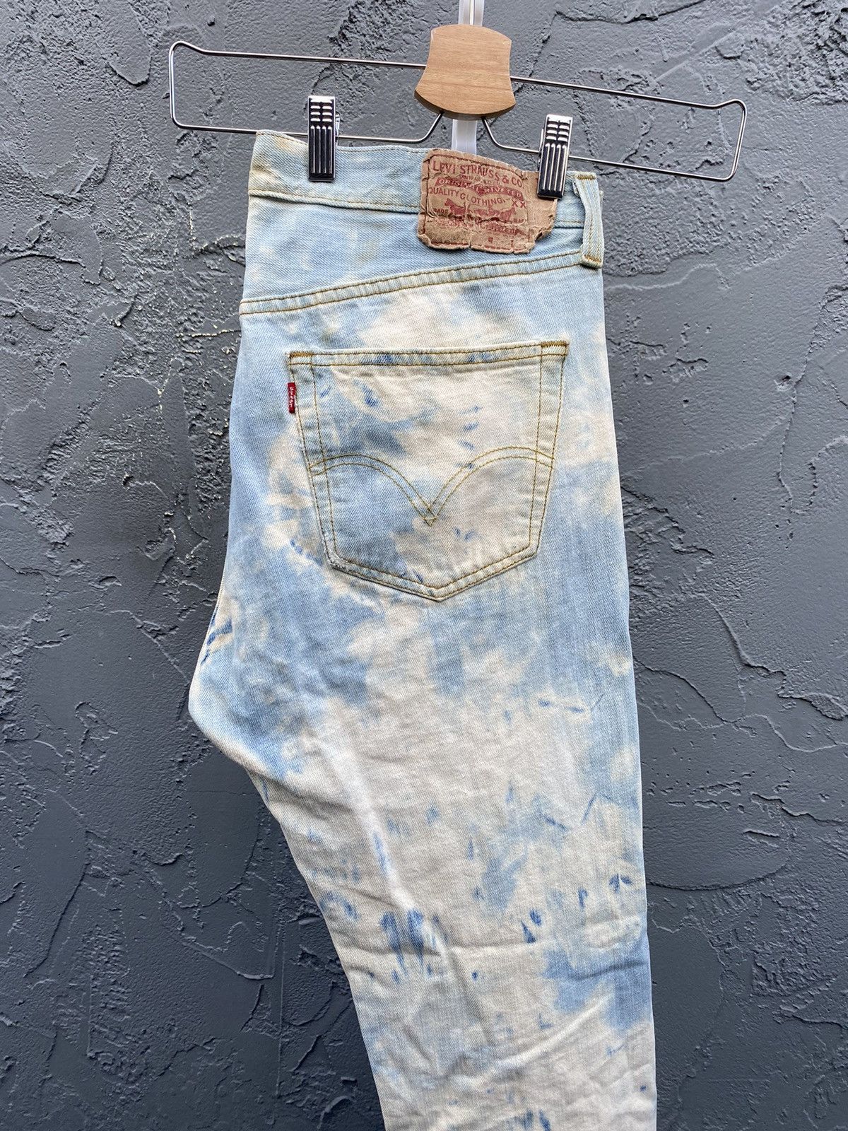 Levi's Crazy Bleach-Dye 00s Levi’s 501 Size US 36 / EU 52 - 4 Thumbnail