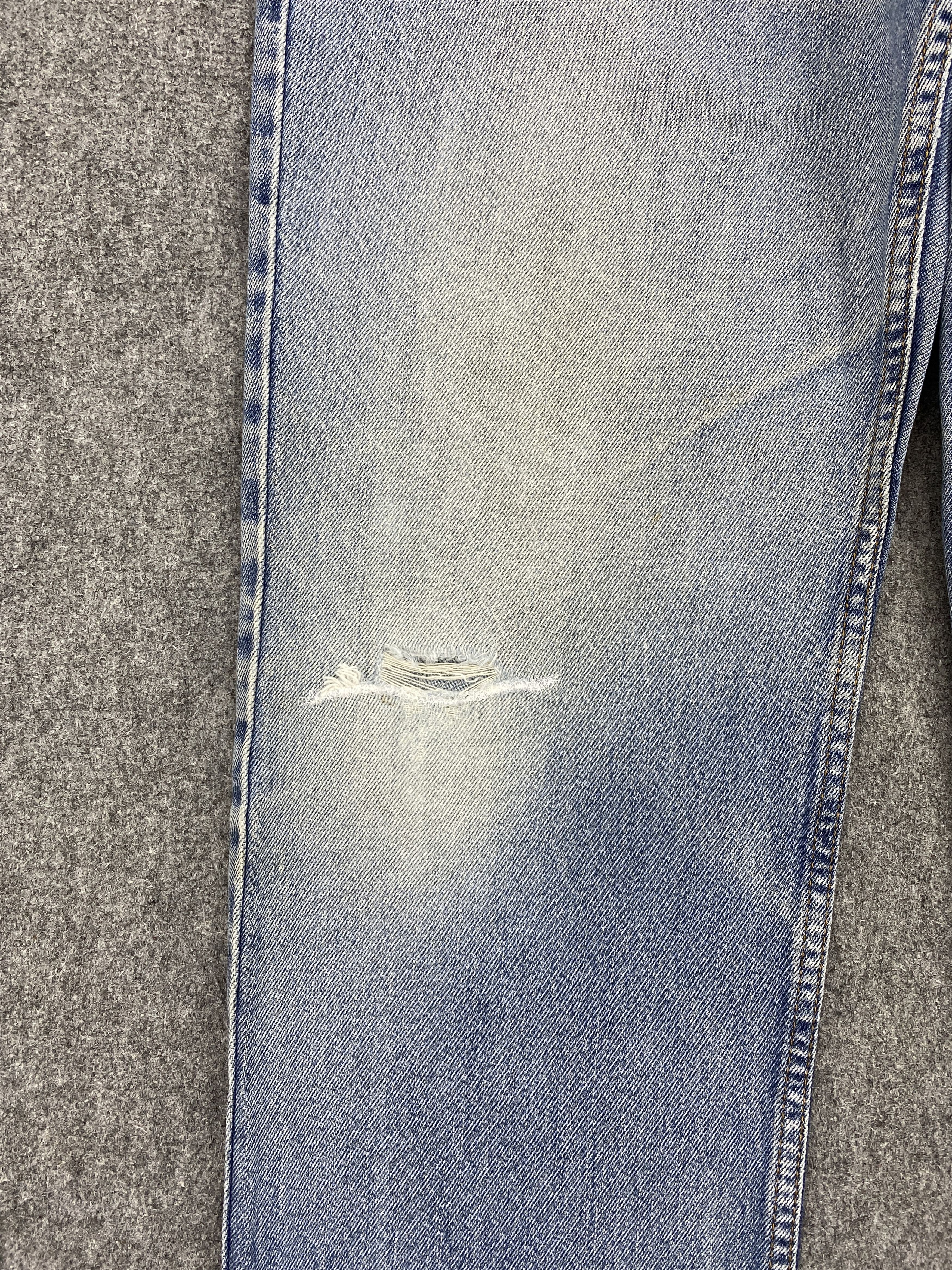 Levi's × Vintage Faded Blue Vintage Levis 550 Distressed Jeans Size US 34 / EU 50 - 10 Thumbnail