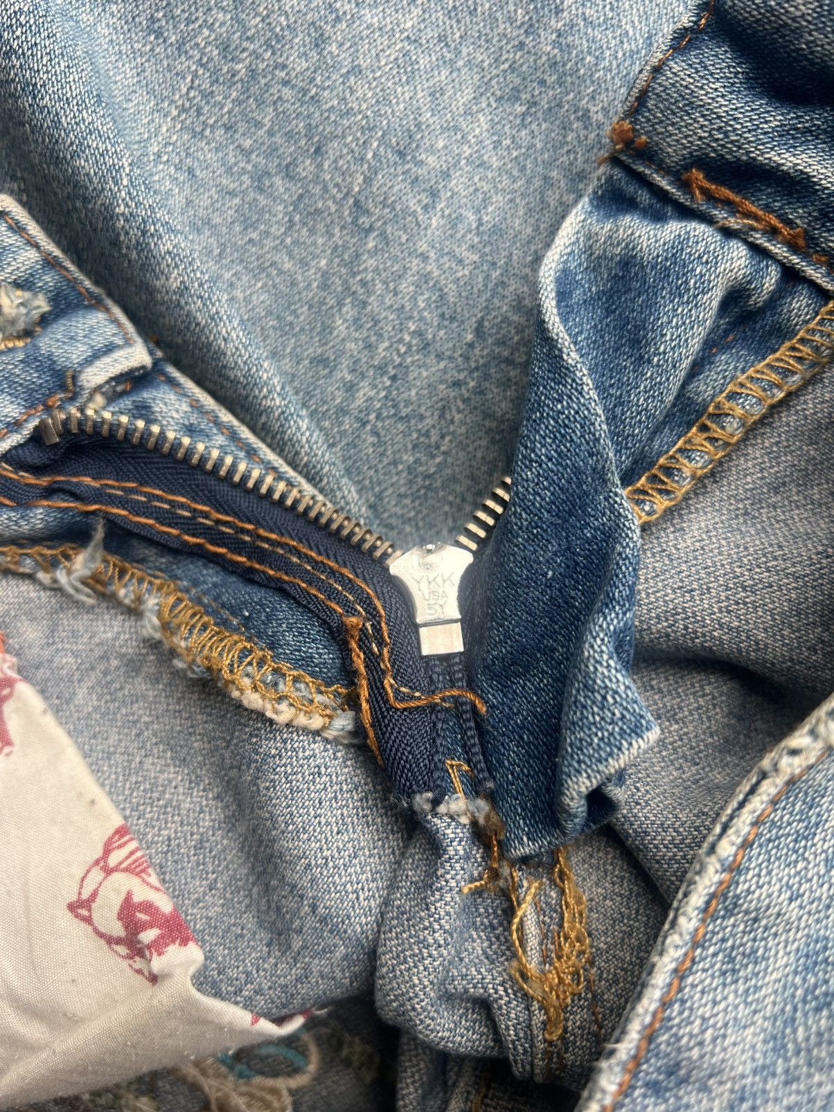 True Religion Vintage True Religion Embroidered Flared Bobby Jeans Size US 29 - 13 Thumbnail