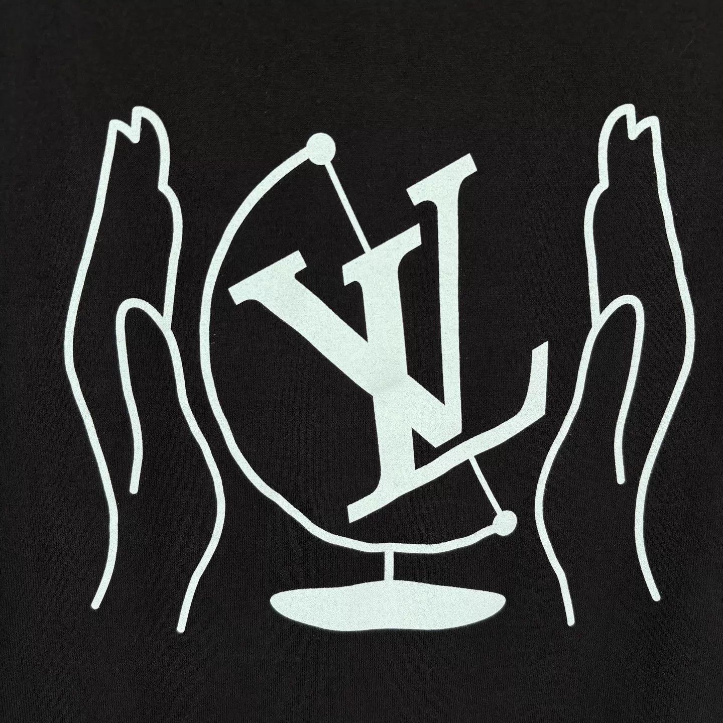 Louis Vuitton LV AIR AFRIQUE STORE Camel SS Tee L New Logo & Globe Size US L / EU 52-54 / 3 - 5 Thumbnail