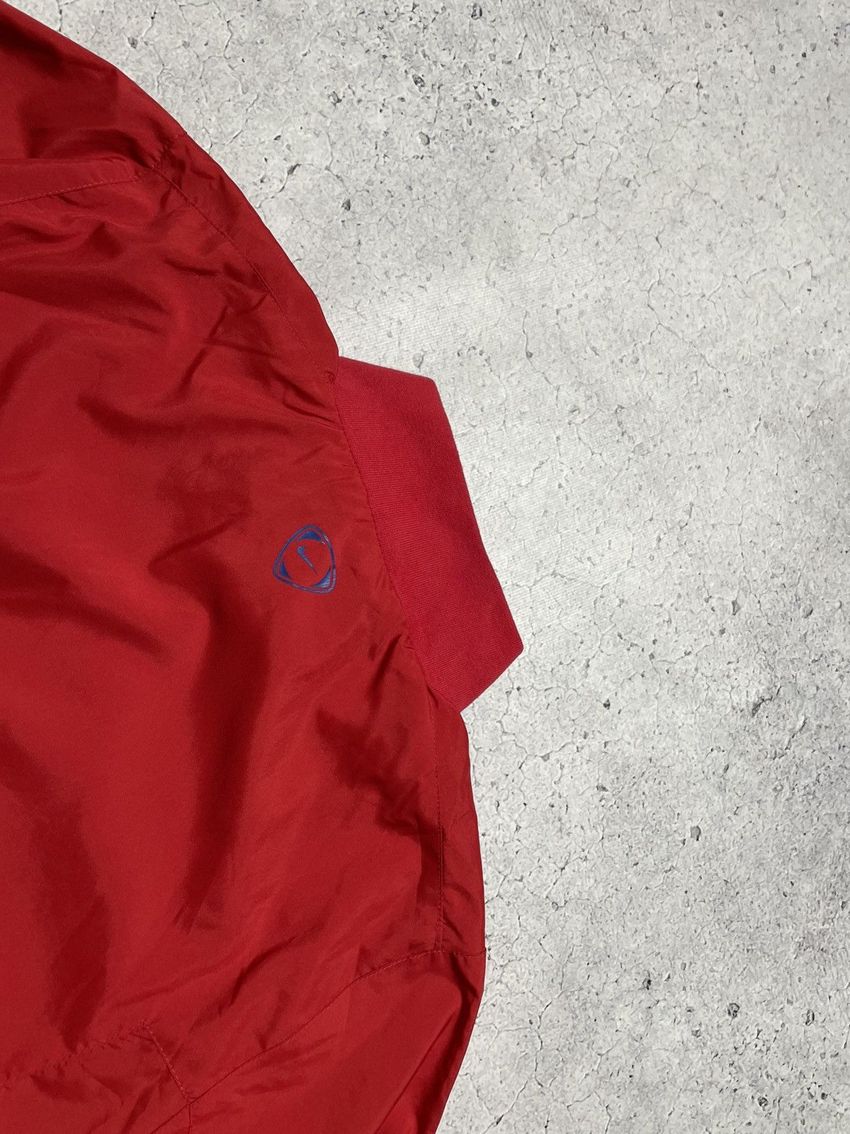 Nike Vintage Nylon Windbreaker Jacket Nike Manchester United Y2K Size US S / EU 44-46 / 1 - 14 Thumbnail