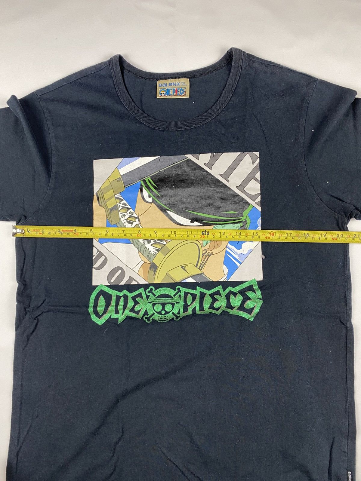 Anime Vintage Zoro One Piece Anime Tshirt Size US XL / EU 56 / 4 - 5 Thumbnail