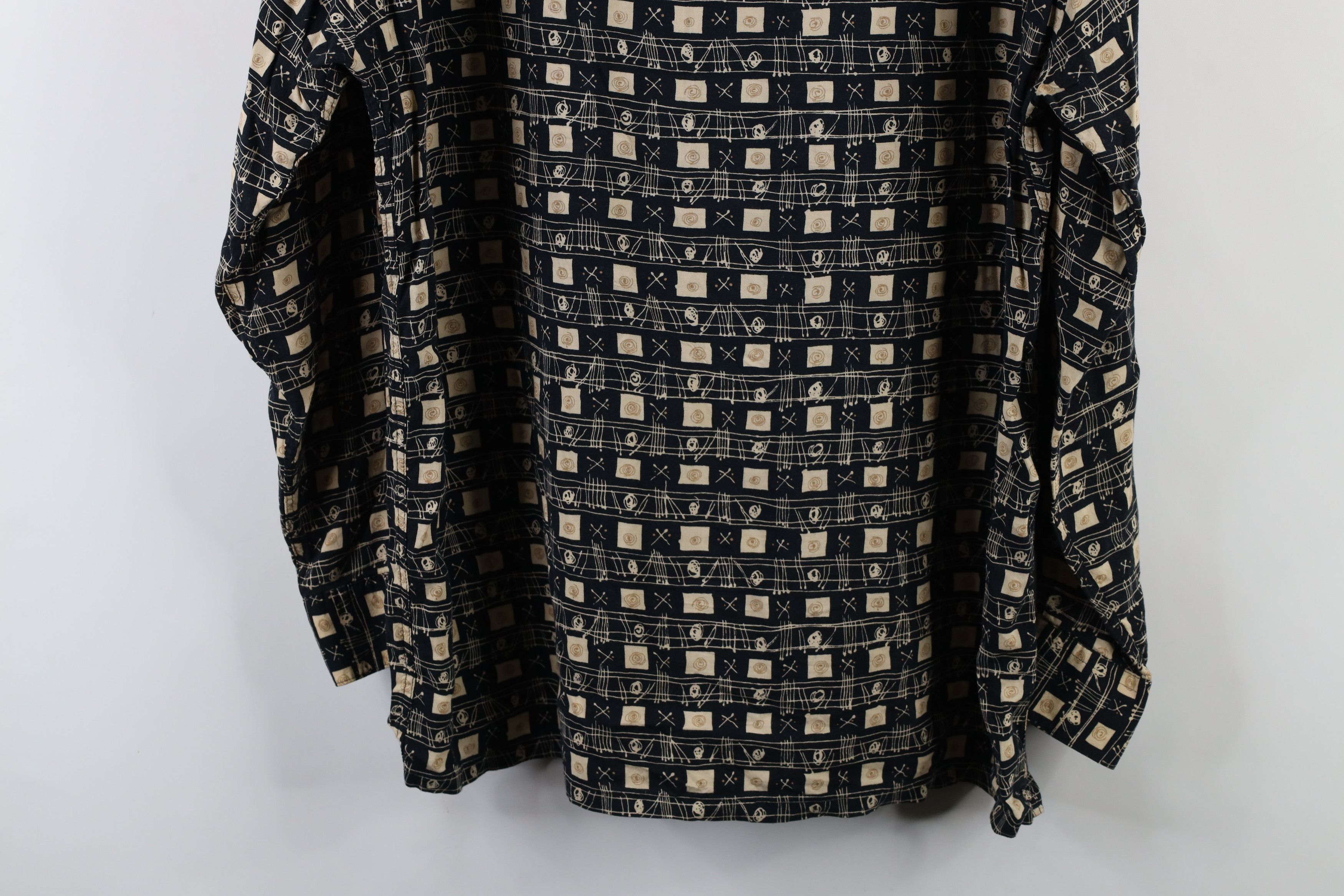 Vintage Vintage 90s Streetwear Geometric Long Sleeve Button Shirt Size US L / EU 52-54 / 3 - 9 Thumbnail