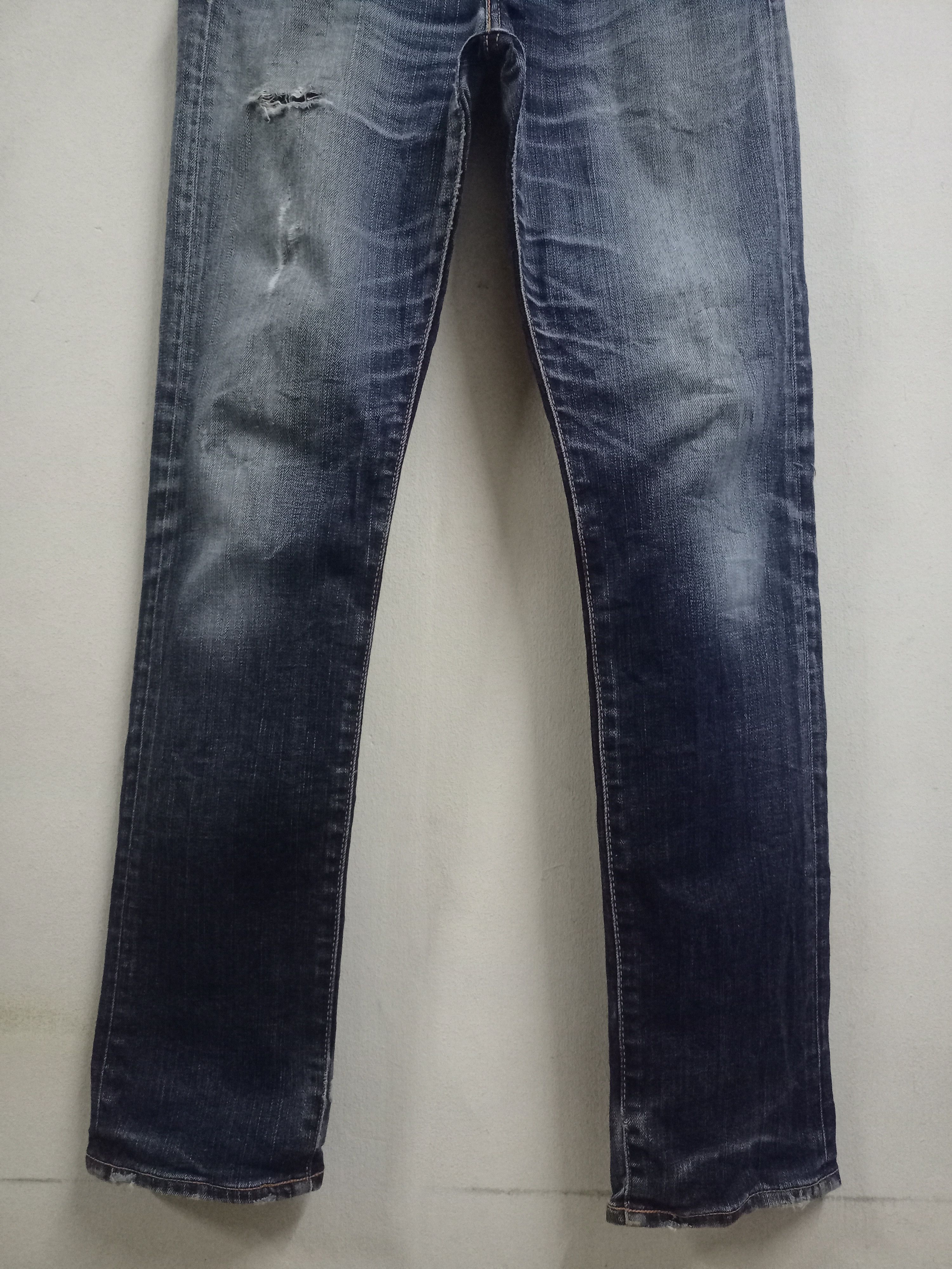 Levi's × Levi's Vintage Clothing Vintage 90s Levis 705 Blue Wash Distressed Loose Jeans Size US 30 / EU 46 - 6 Thumbnail