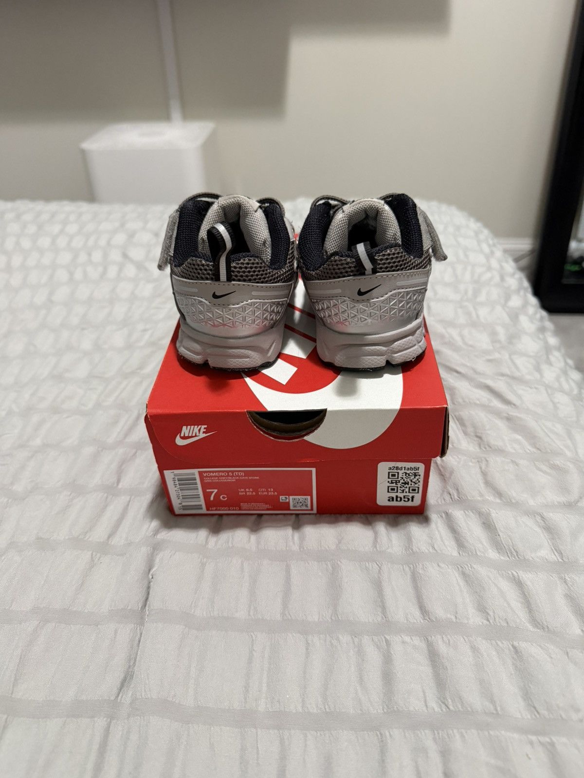Nike Nike Vomero 5 Toddler ‘College Grey Cave Stone’ Size 7C Size US 7 / EU 40 - 4 Thumbnail